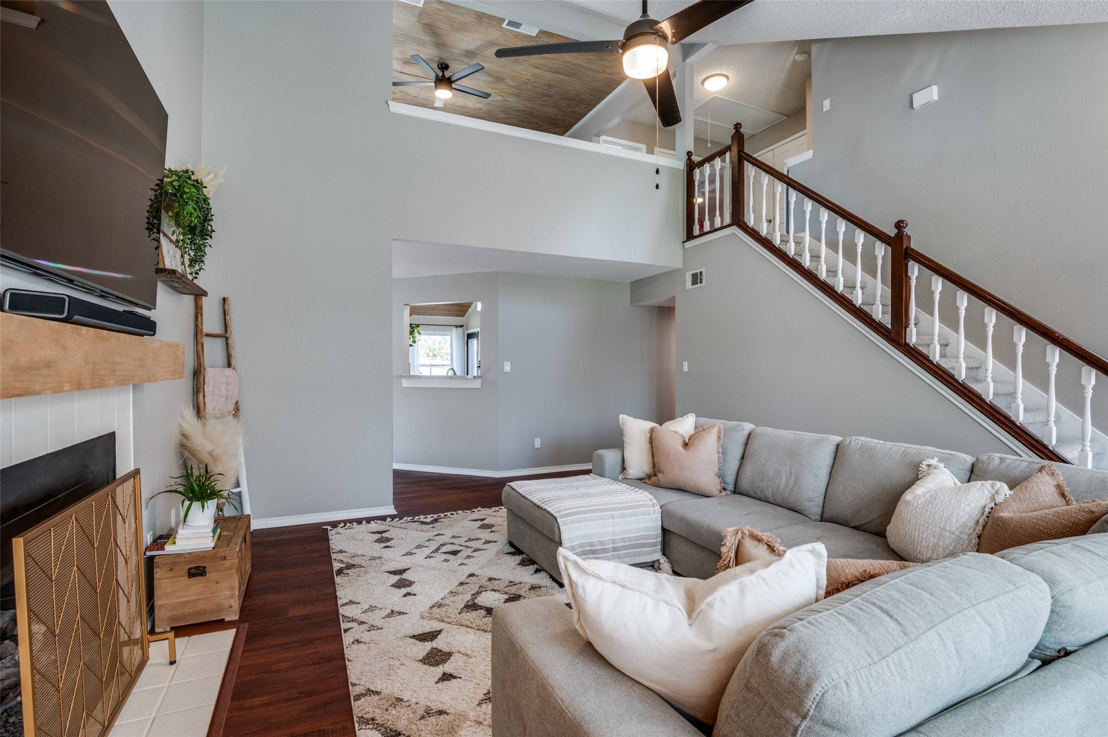 Grand Prairie, TX 75052,318 Hopewell ST