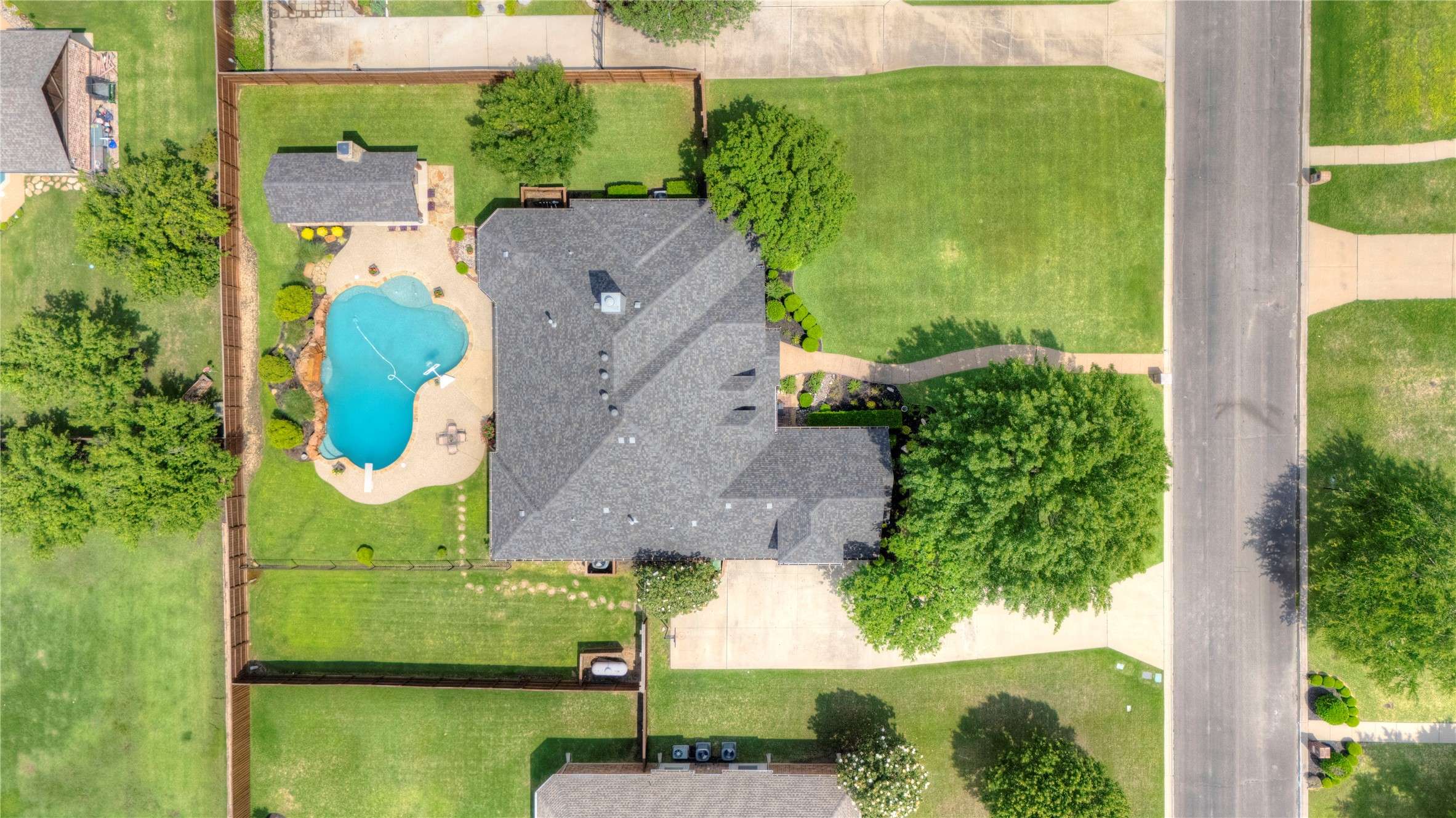 Haslet, TX 76052,316 Applewood LN