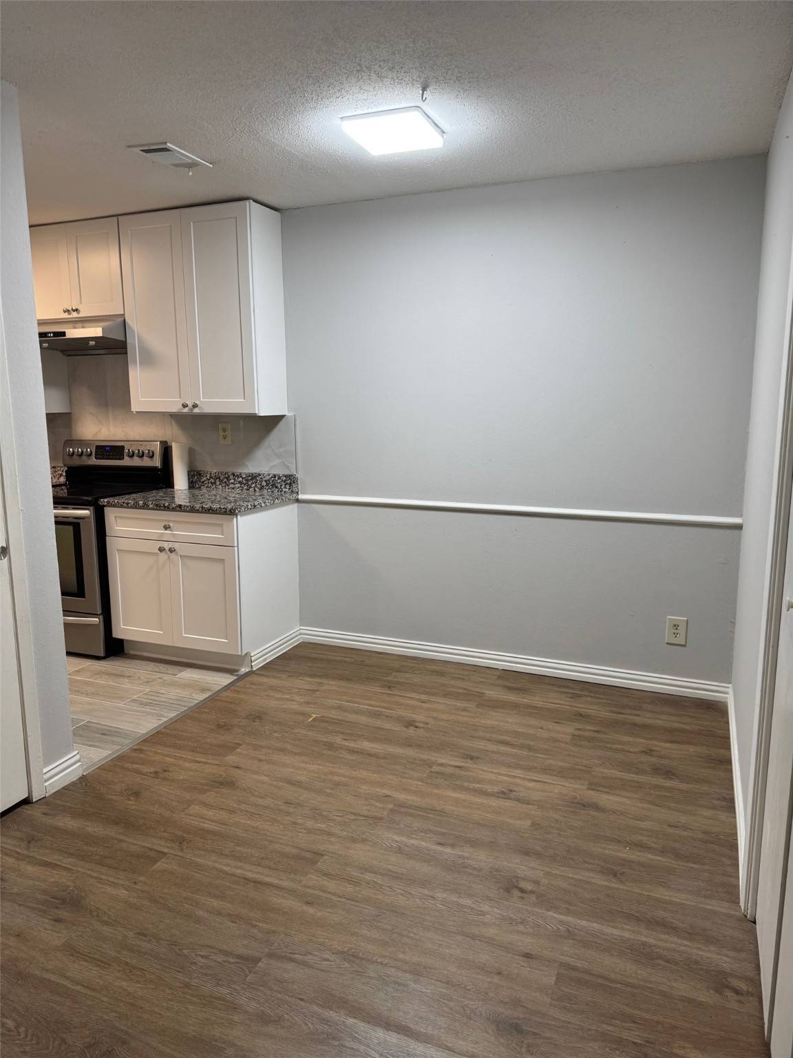 Dallas, TX 75248,5981 Arapaho RD #304
