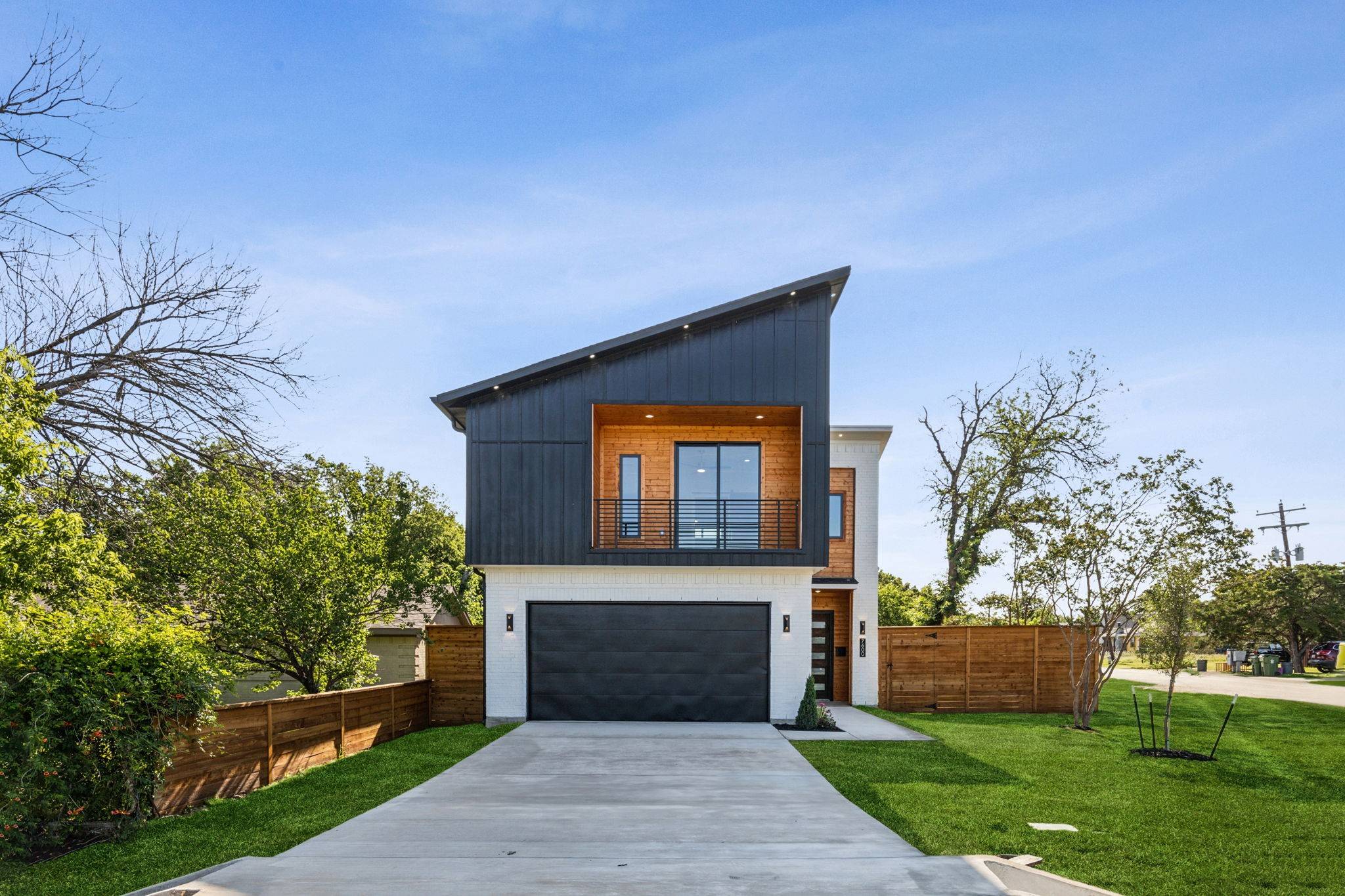 The Colony, TX 75056,7600 Lakeview DR