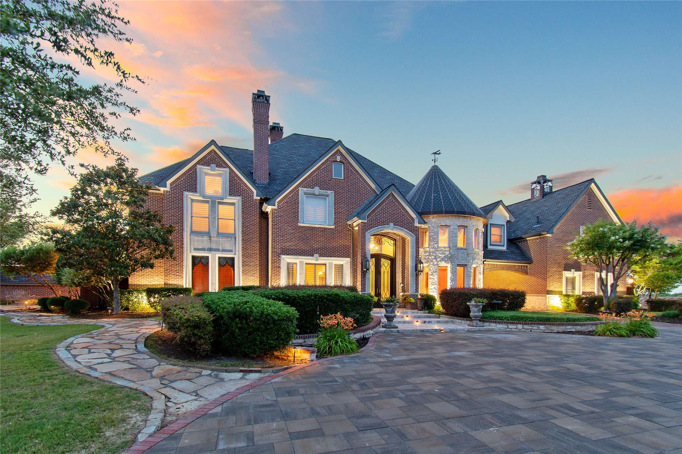 Forney, TX 75126,304 Dalview CT