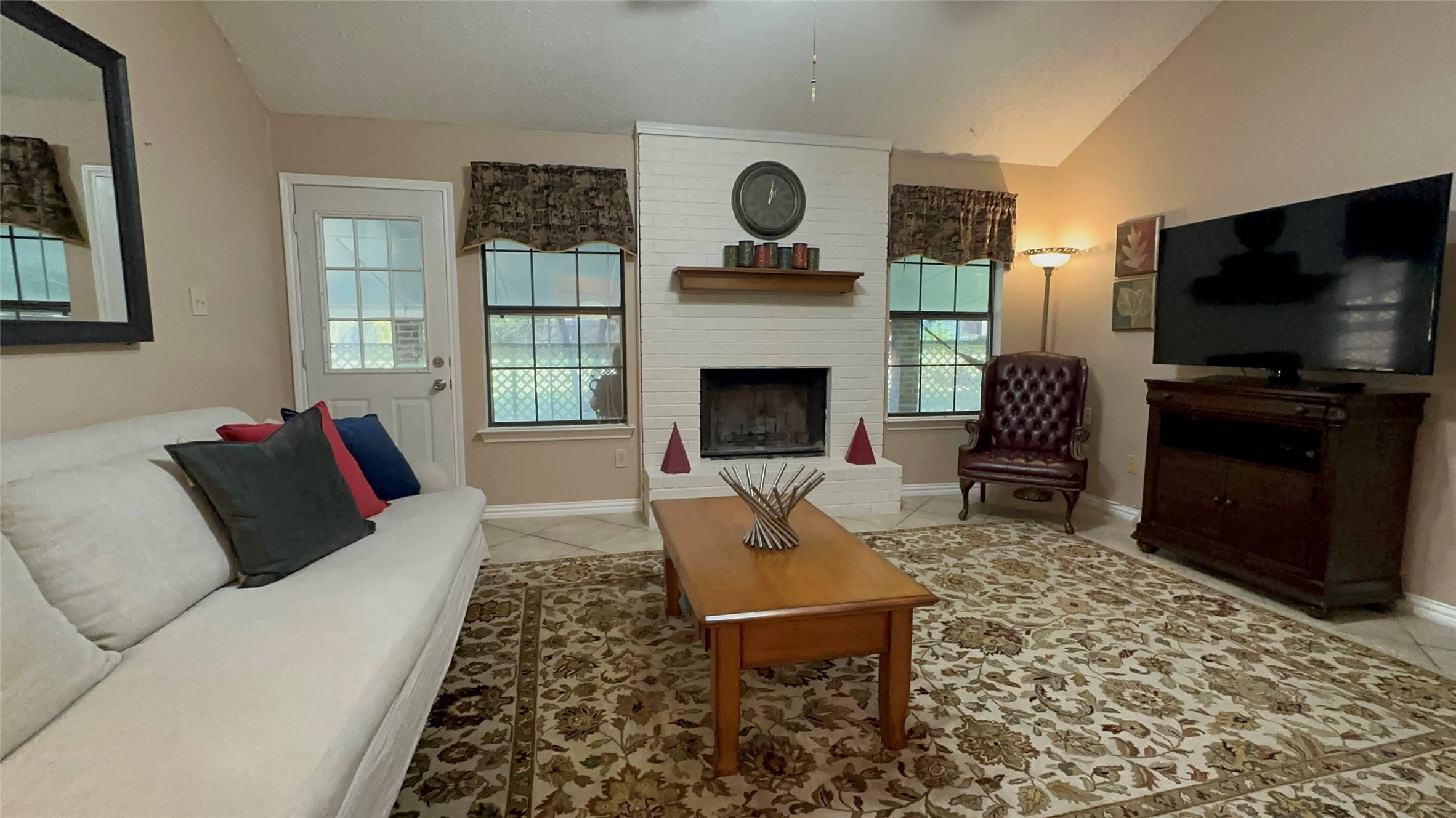 Irving, TX 75061,1304 English ST