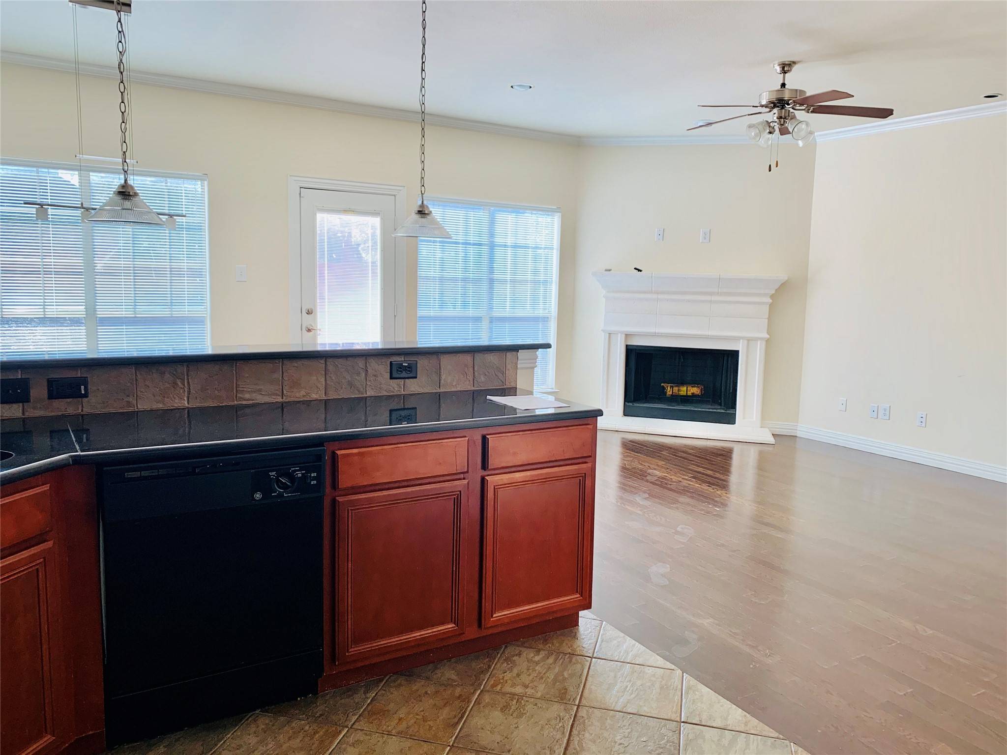 Richardson, TX 75080,1221 Plaza WAY