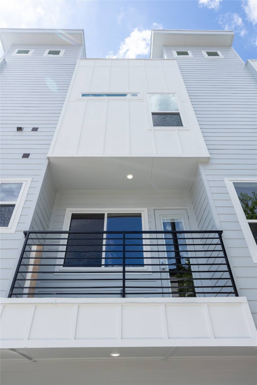 Fort Worth, TX 76104,1004 Travis AVE #4 UNITS