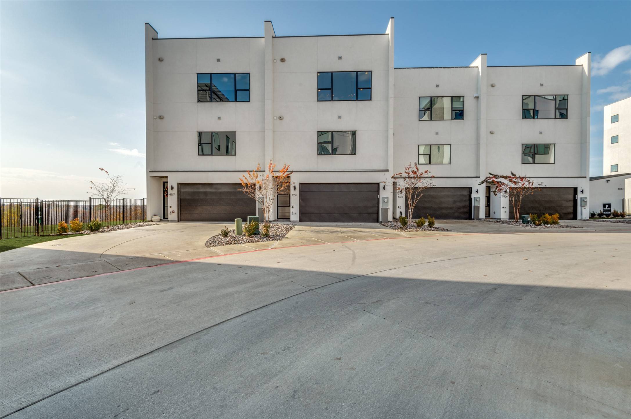 The Colony, TX 75056,4921 Blaynes VW