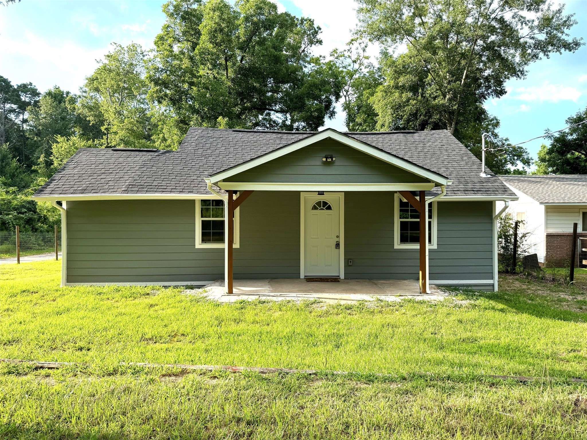 Gilmer, TX 75644,816 Newsome ST
