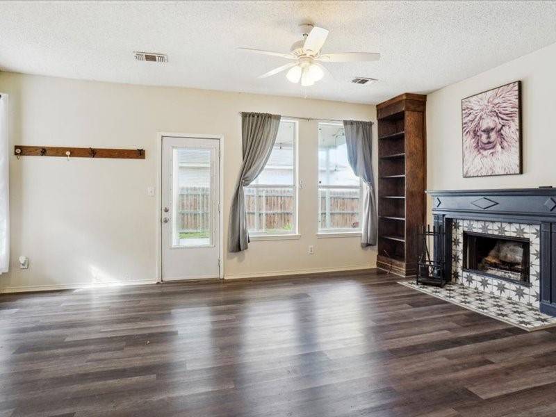 Denton, TX 76210,2405 Wildwood LN