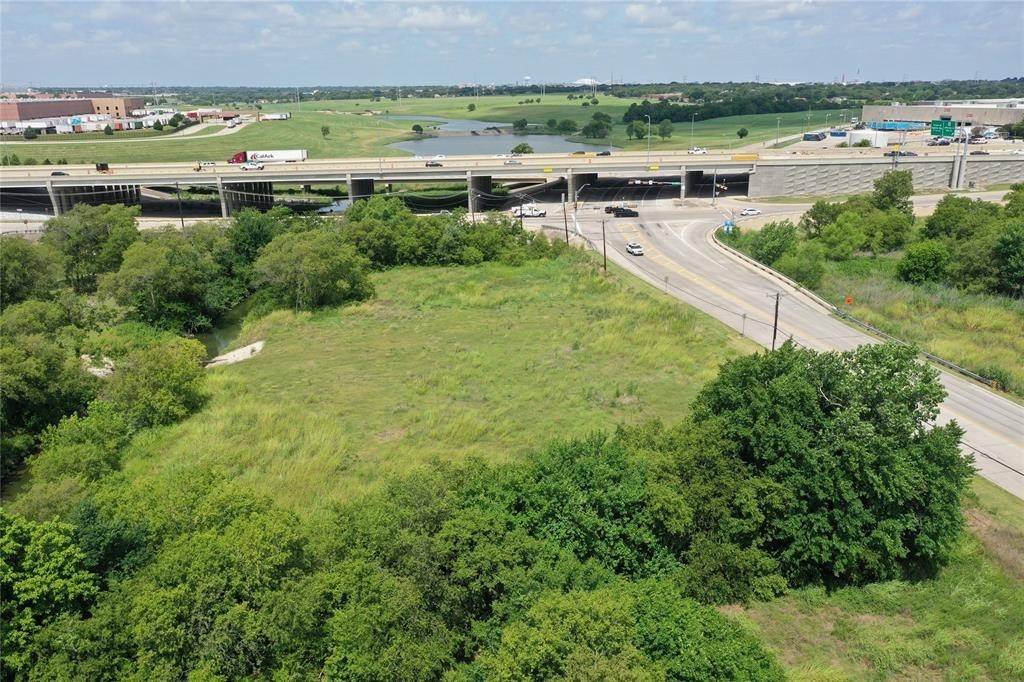 Grand Prairie, TX 75051,910 Dickey RD