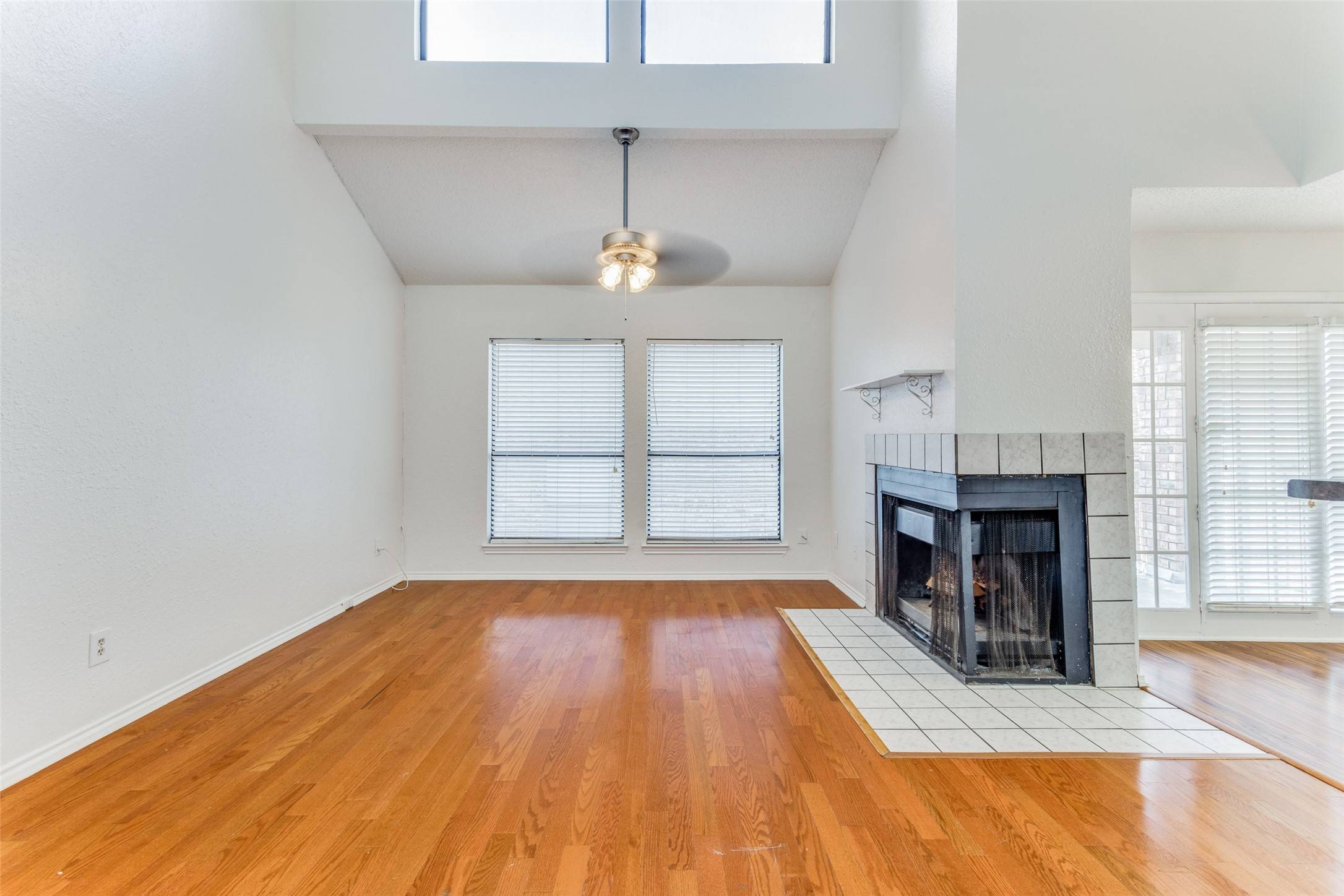 Garland, TX 75043,3558 Zion RD #211