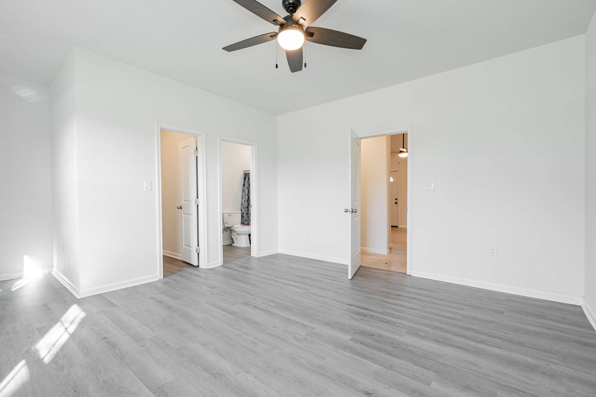 Nocona, TX 76255,207 Young ST