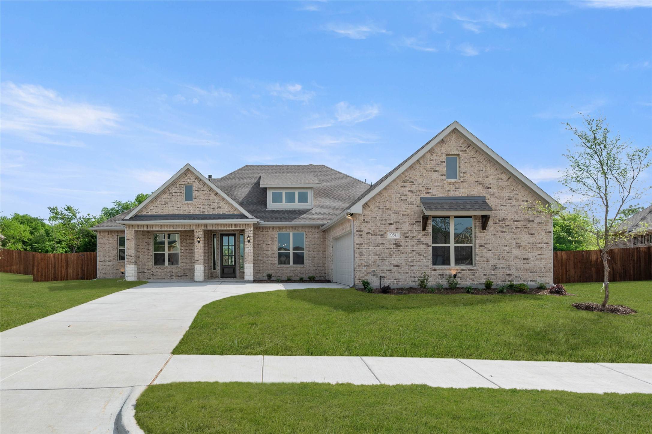 Desoto, TX 75115,951 Richard Pittmon DR