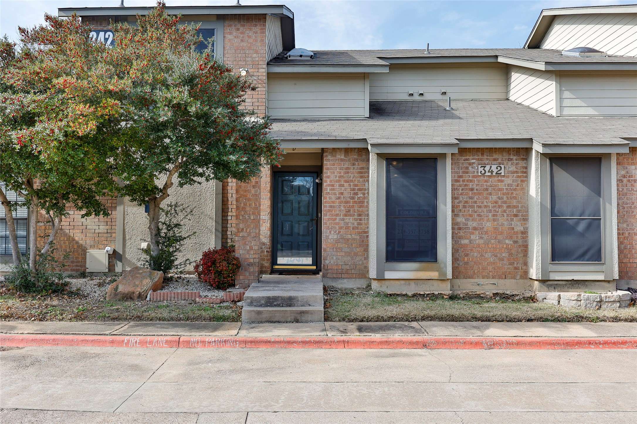 Hurst, TX 76054,342 W Harwood RD #B