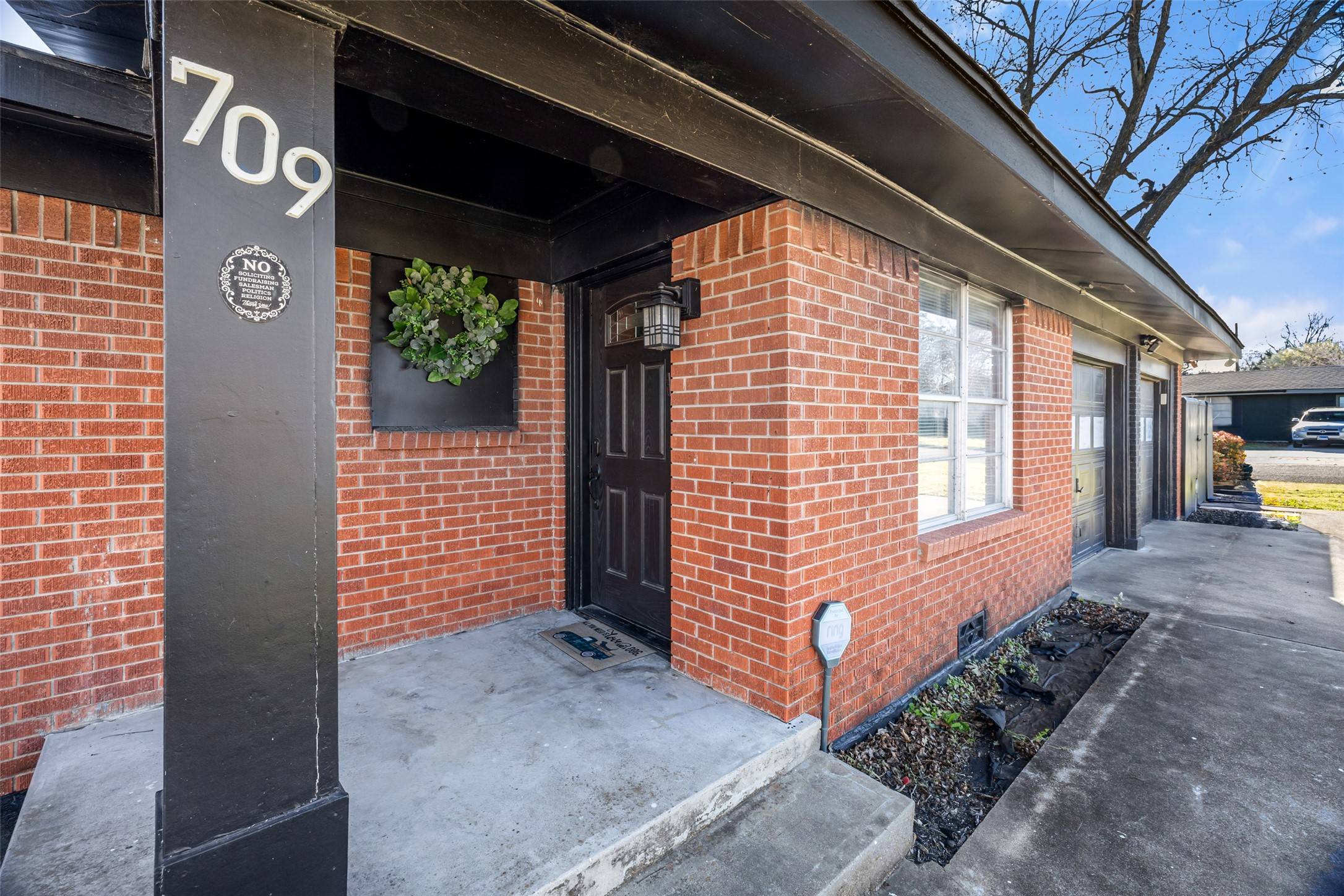 Cleburne, TX 76033,709 Lilly ST