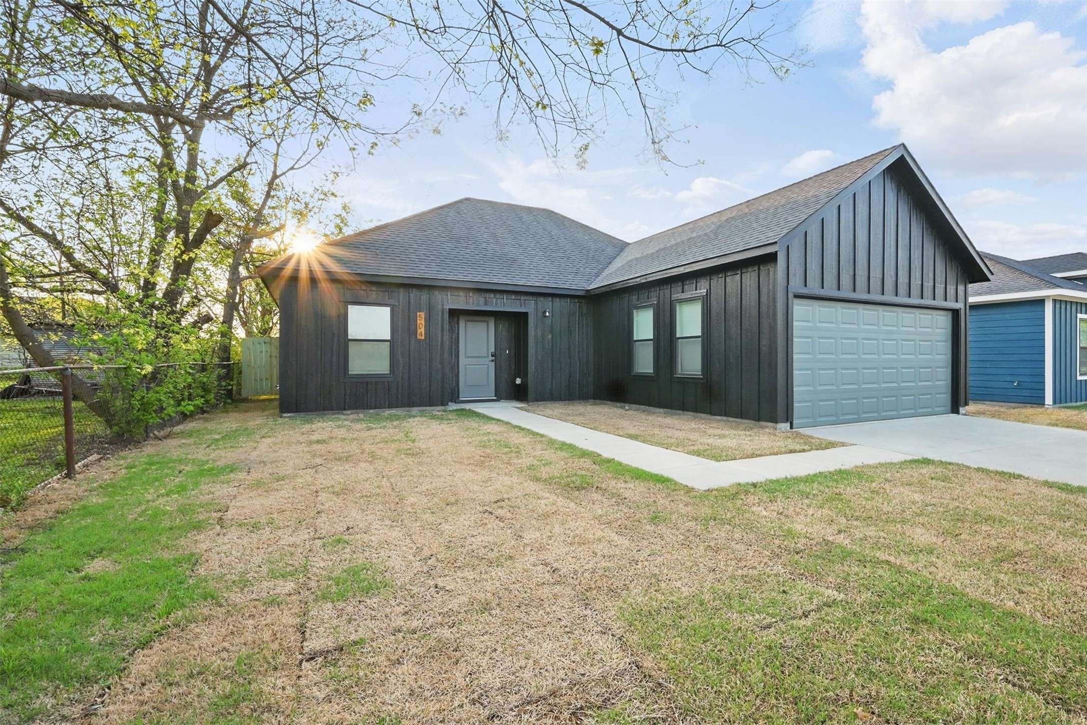 Whitesboro, TX 76273,504 Broadway