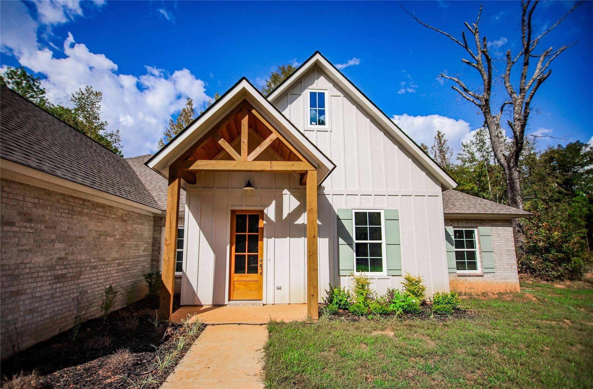 Stonewall, LA 71078,1001 Voss RD