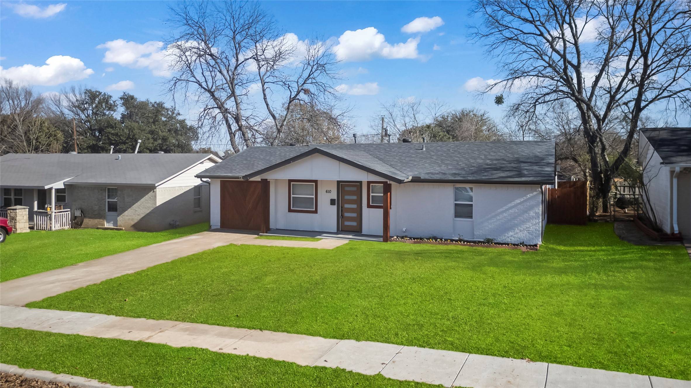 Euless, TX 76039,610 Stonewall DR
