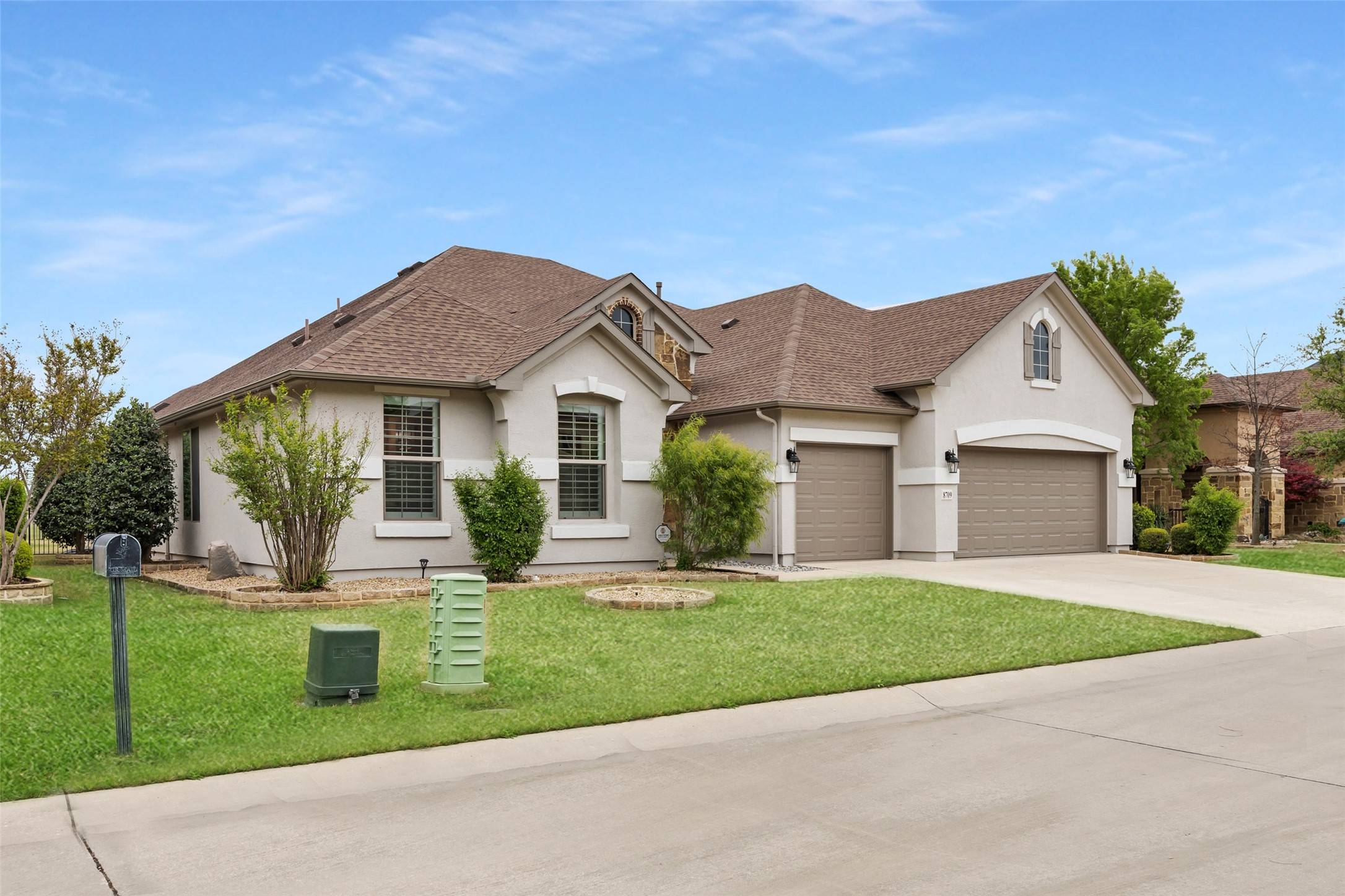 Denton, TX 76207,8709 Gardenia DR
