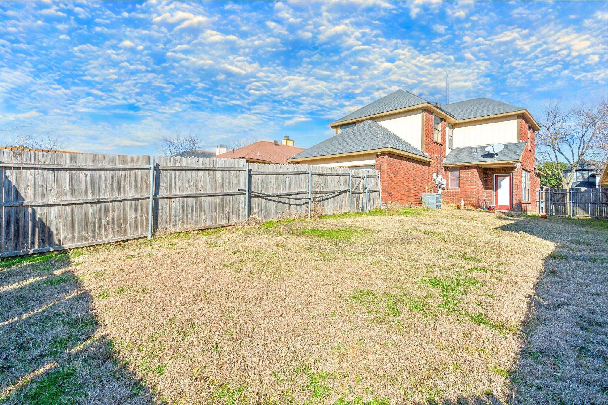 Desoto, TX 75115,1120 Southpointe DR