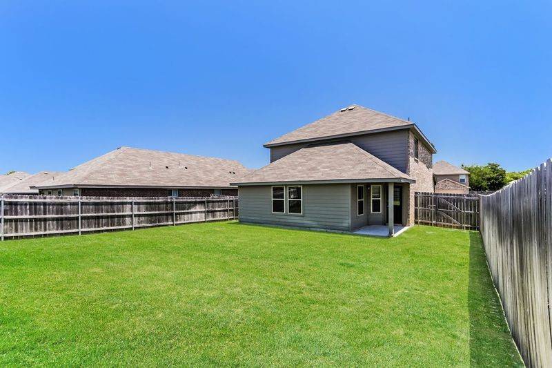 Ennis, TX 75119,1600 Dove CIR