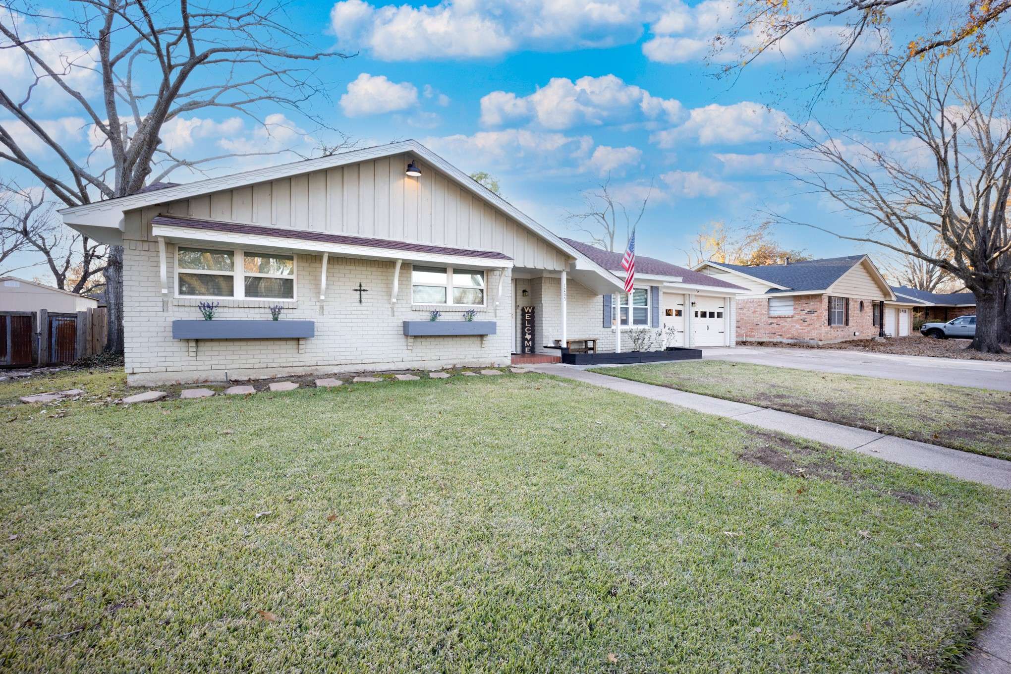 Ennis, TX 75119,1205 Red Oak ST