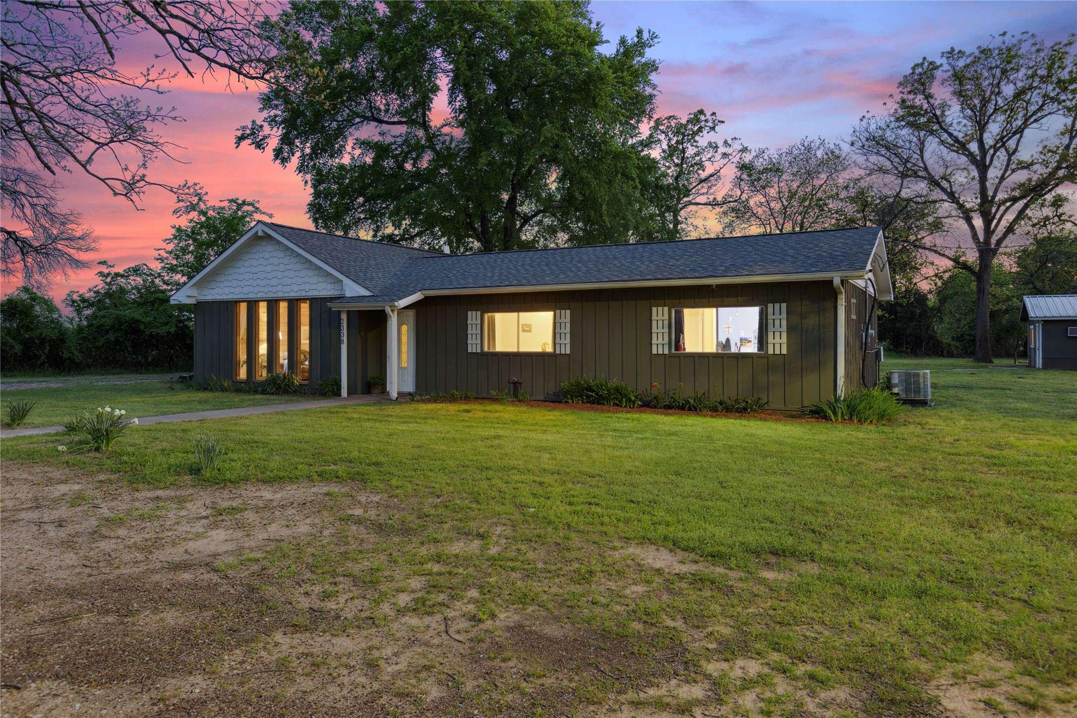 Seven Points, TX 75143,2338 N Tool DR