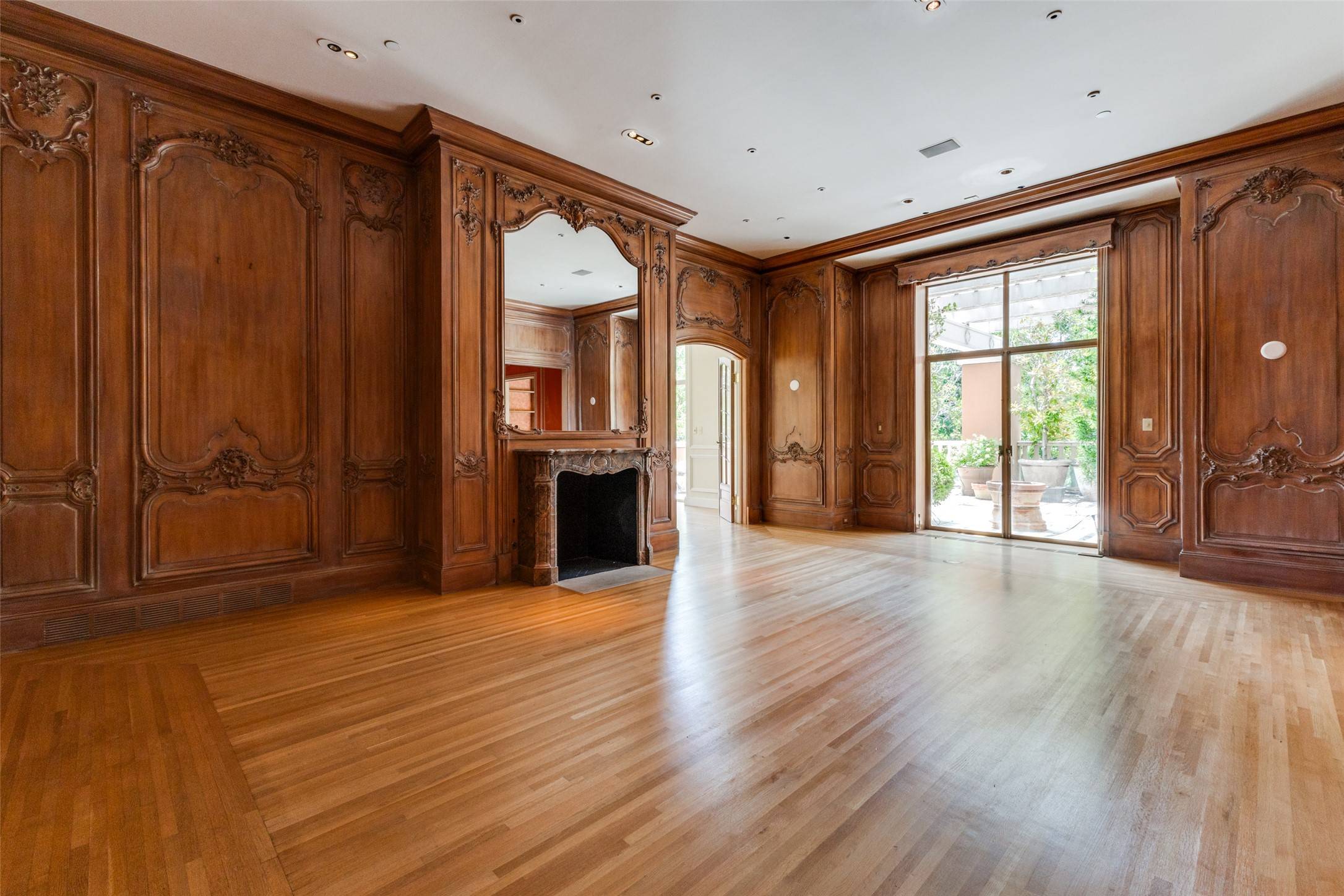 Dallas, TX 75219,2801 Turtle Creek BLVD #2W