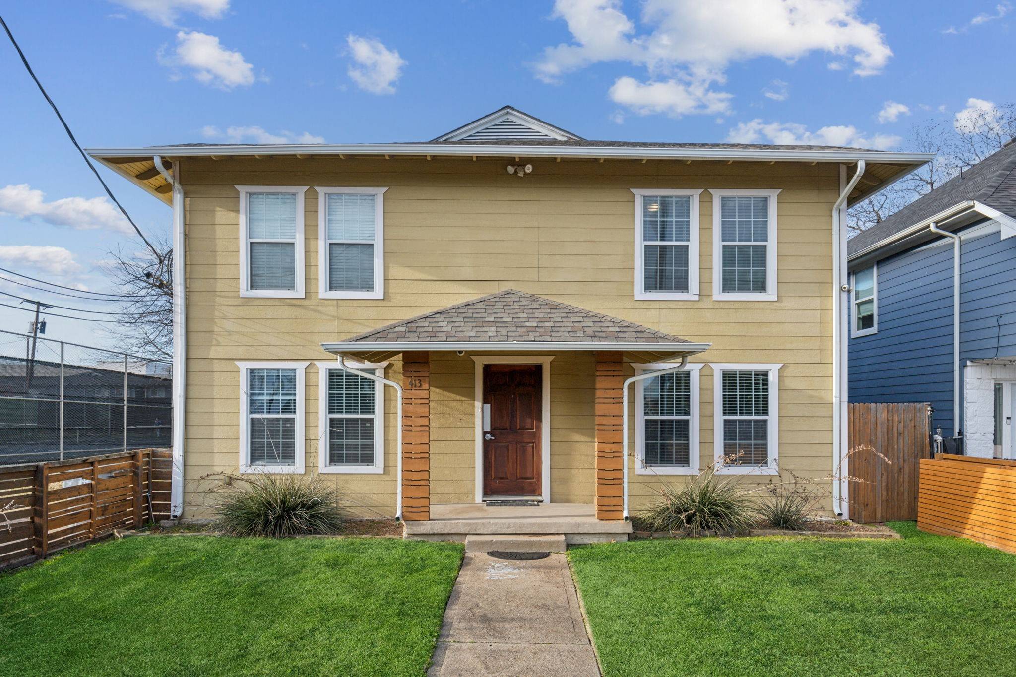 Dallas, TX 75203,413 E 10th ST