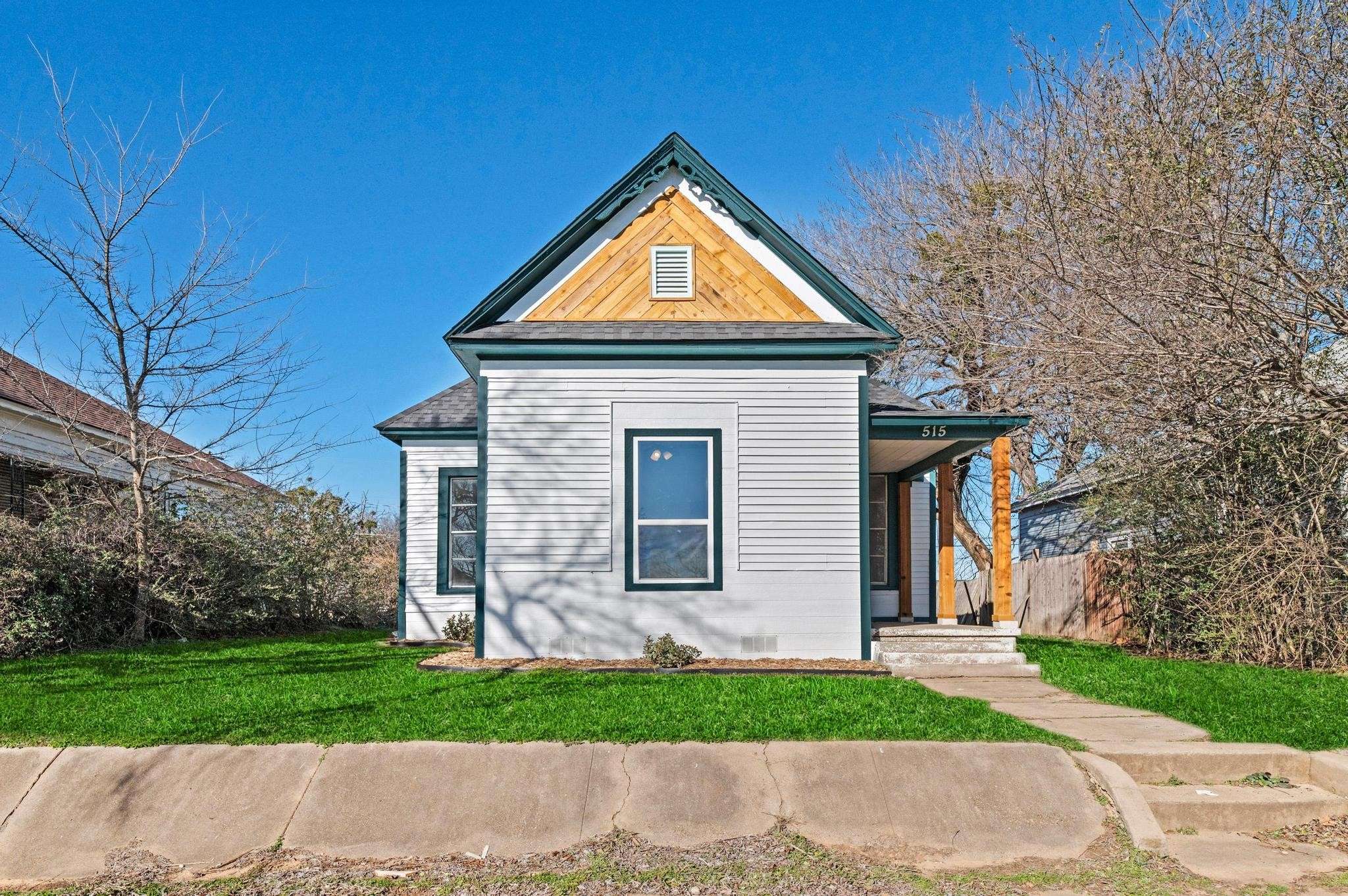 Denison, TX 75021,515 E Morton ST