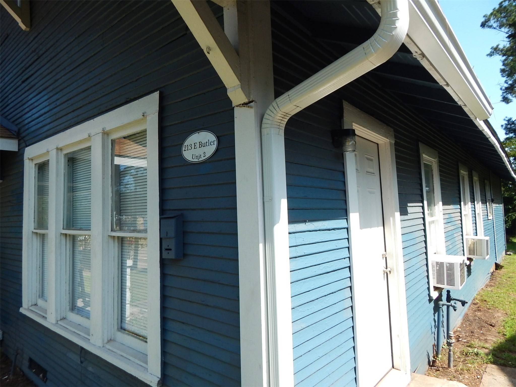 Gilmer, TX 75644,213 E BUTLER ST #1 & 2