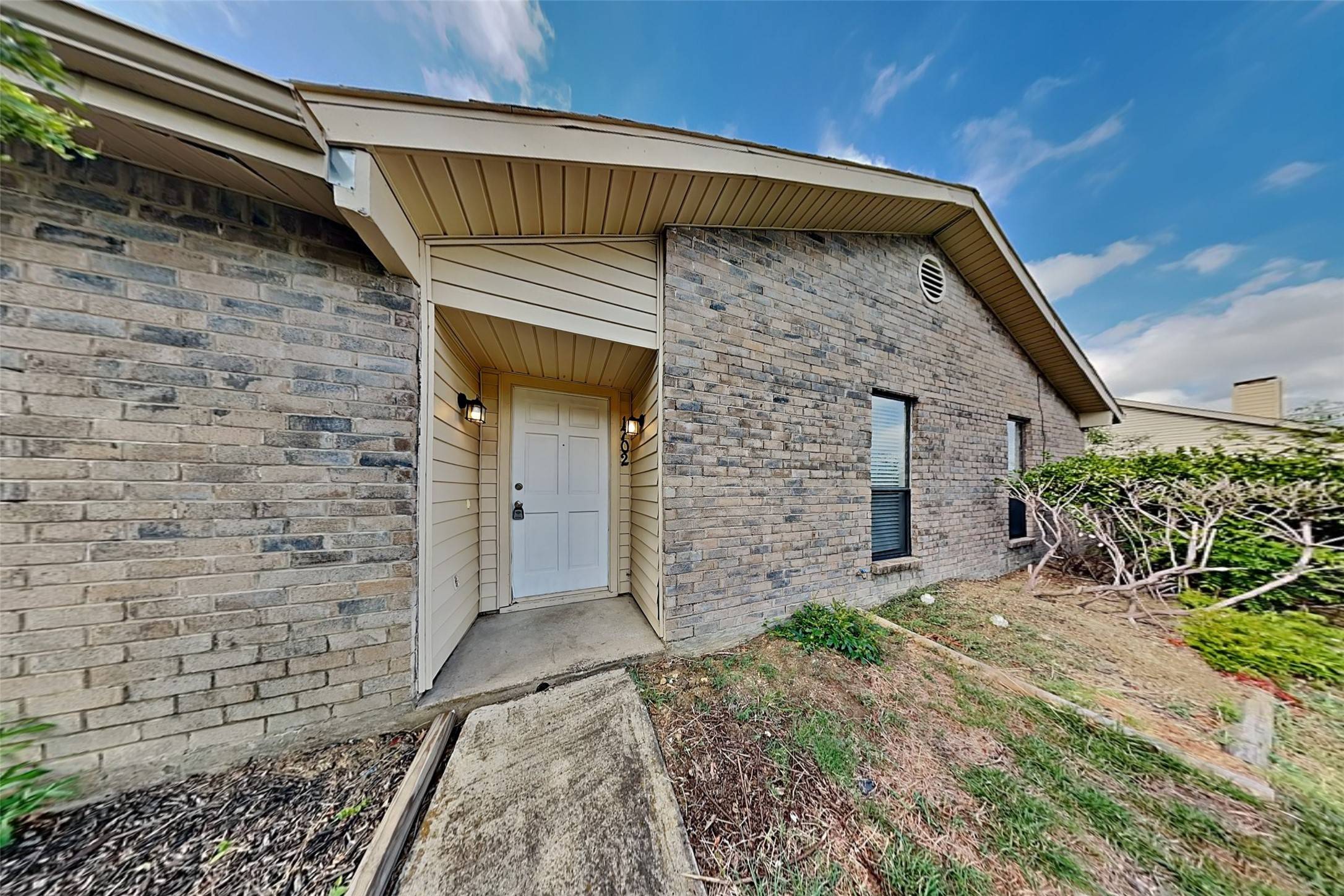 Carrollton, TX 75007,1702 Hartford DR