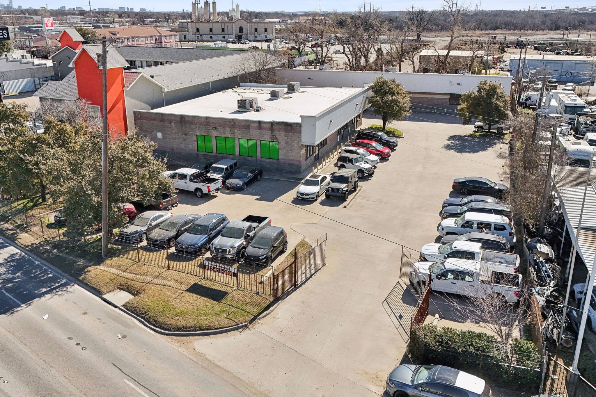 Dallas, TX 75220,2018 W Northwest HWY