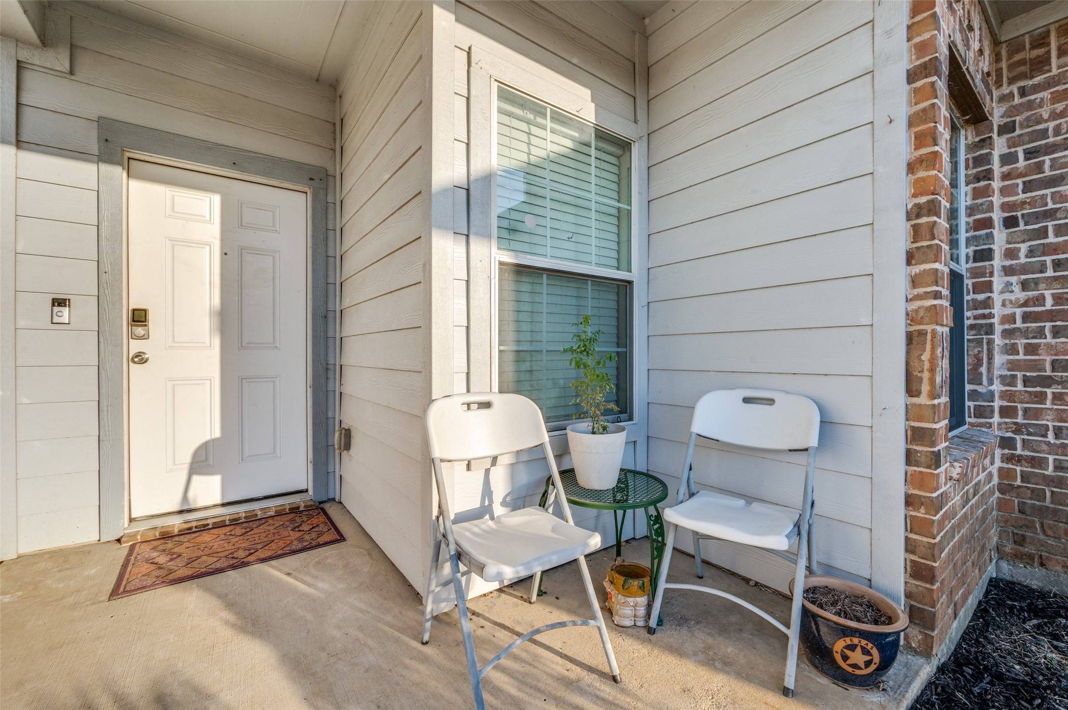 Dallas, TX 75212,2502 Jeff ST