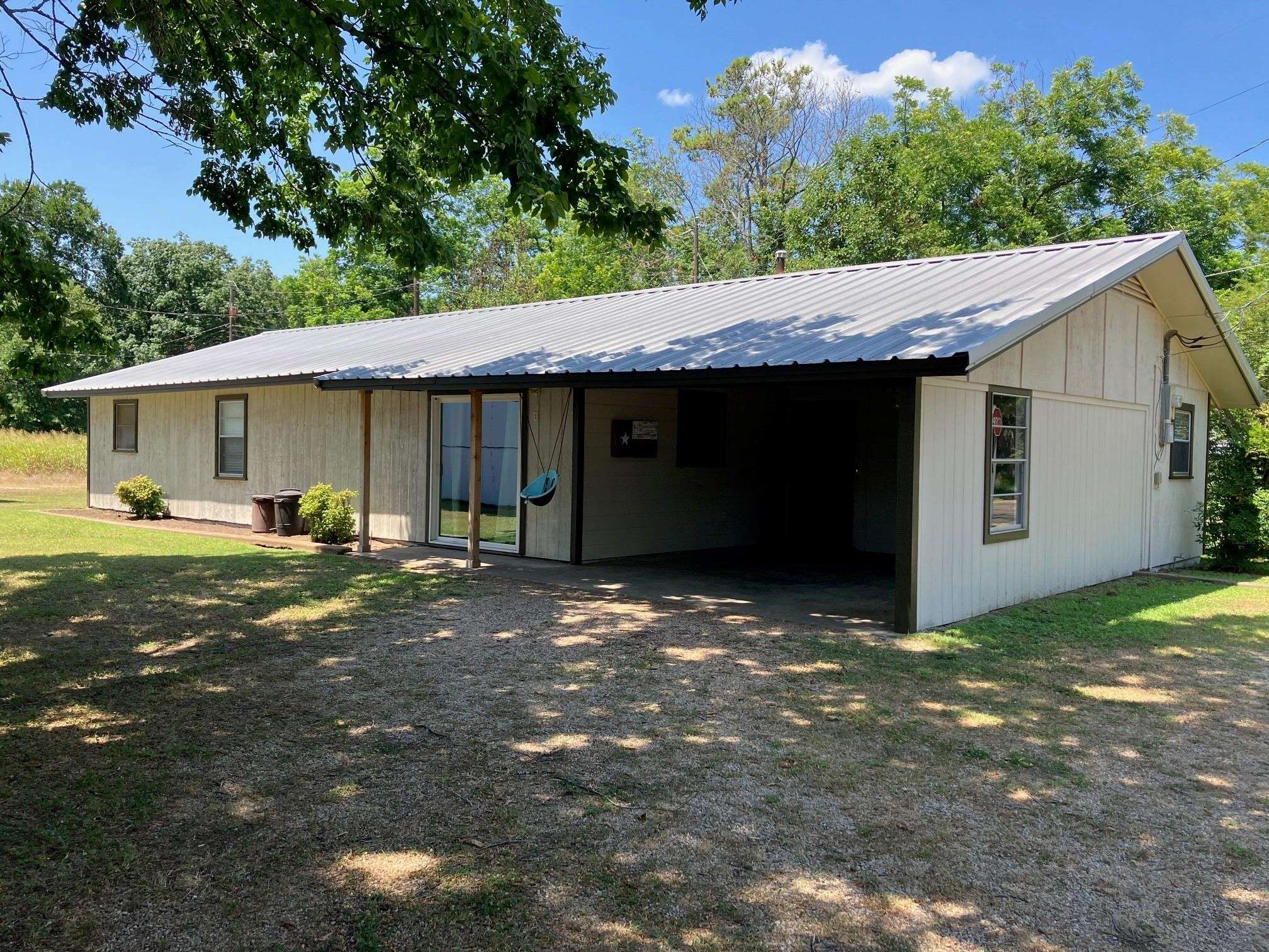 Roxton, TX 75477,101 W 3rd ST