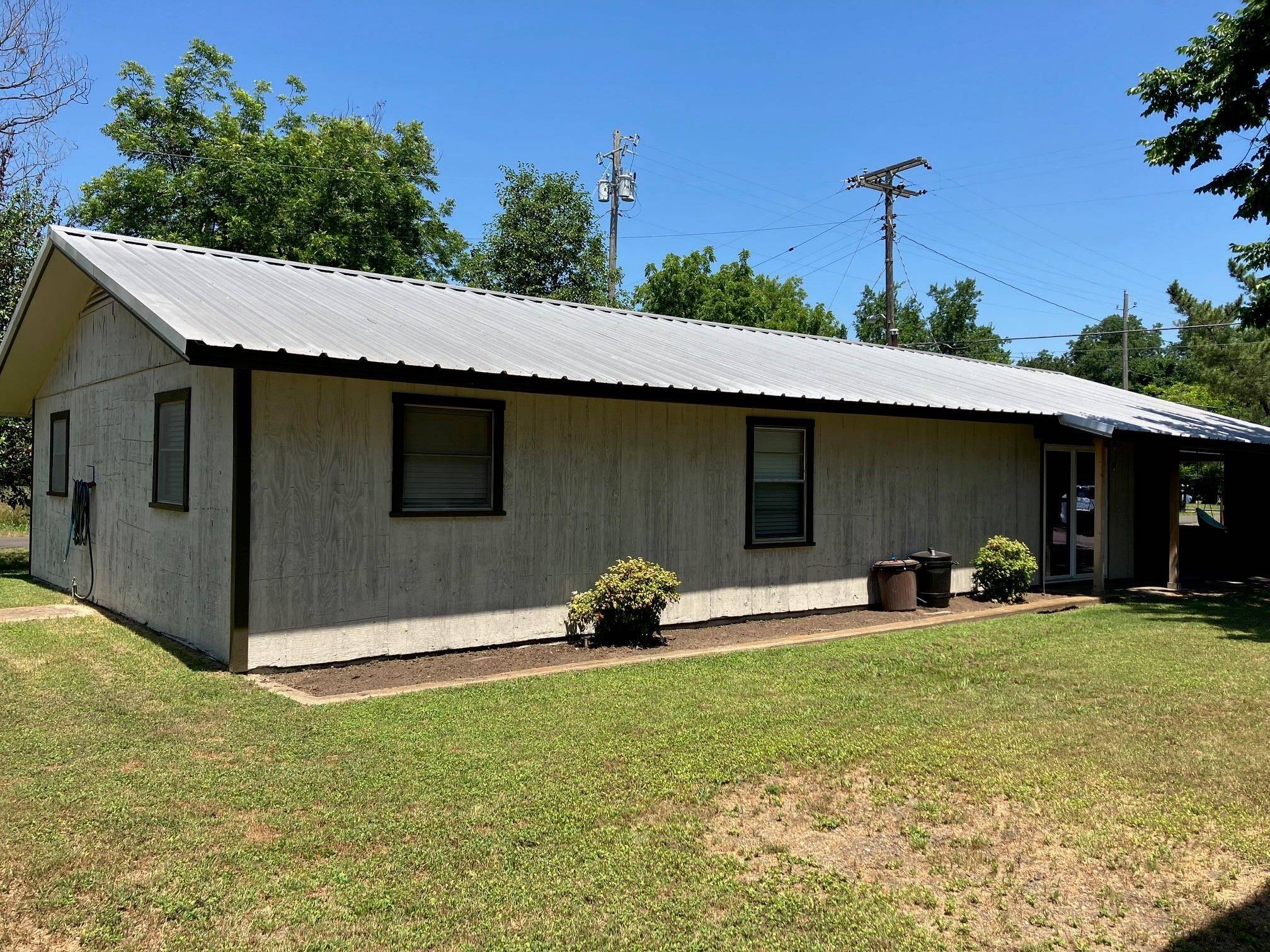 Roxton, TX 75477,101 W 3rd ST