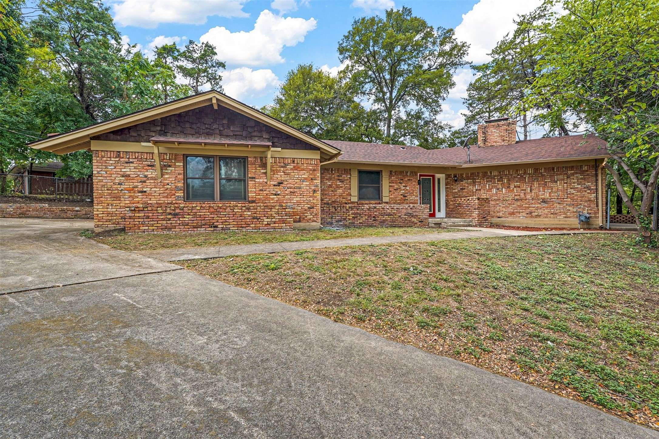Dallas, TX 75224,3648 Holliday CT