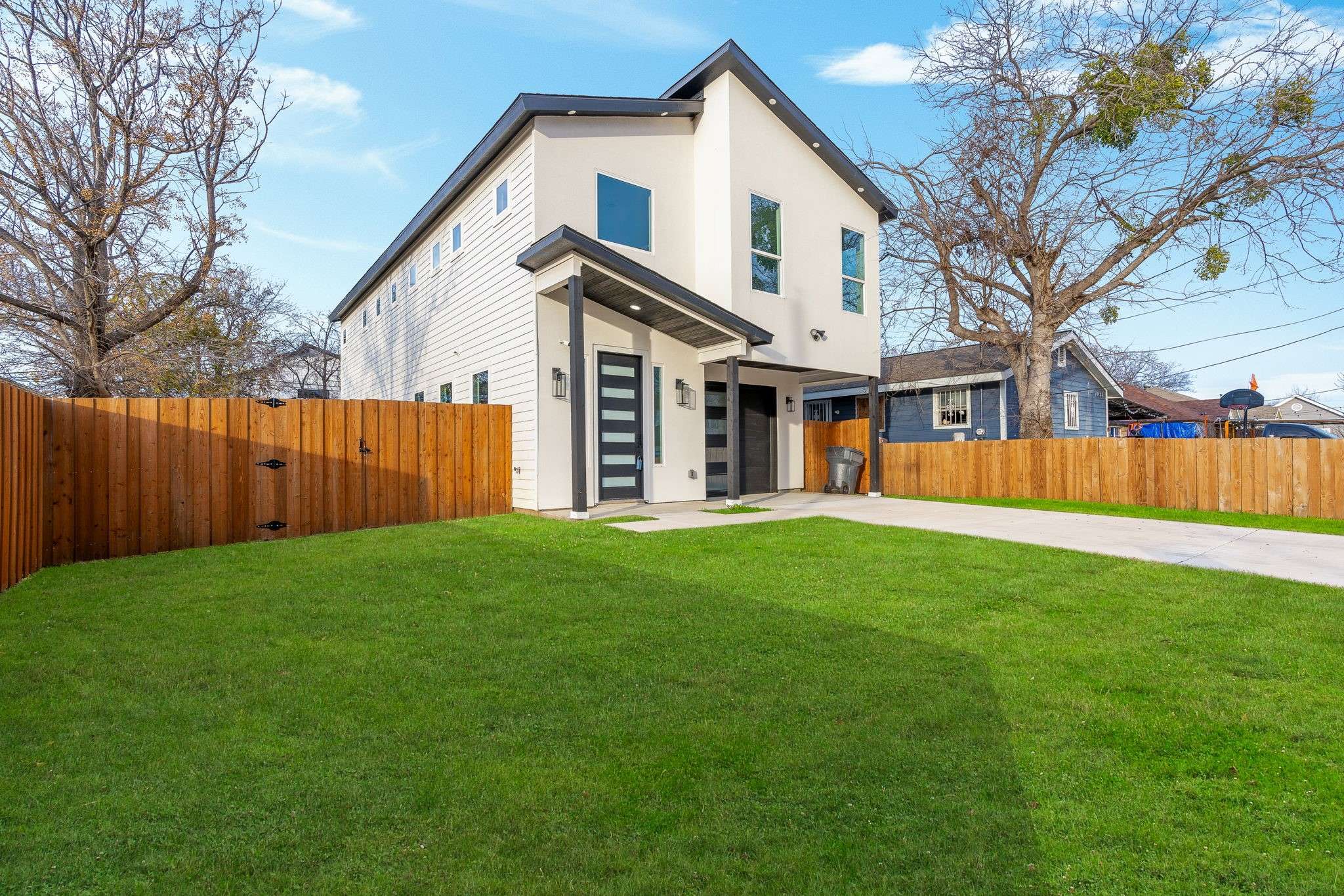 Dallas, TX 75212,1931 Life AVE