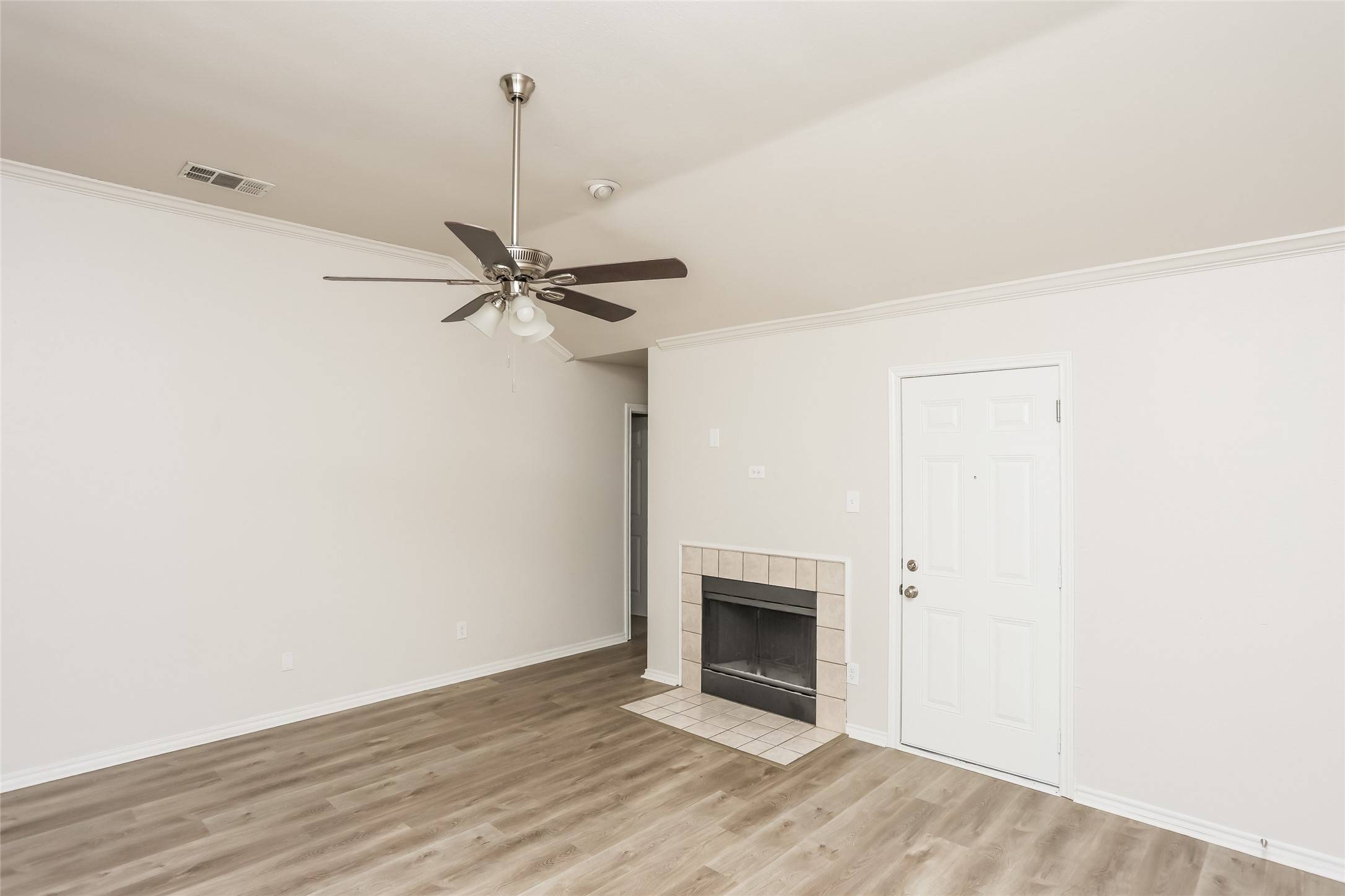Watauga, TX 76148,7620 Meadowbrook DR