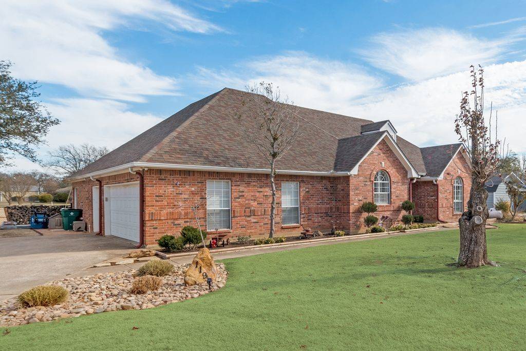 Gainesville, TX 76240,119 San Chez DR