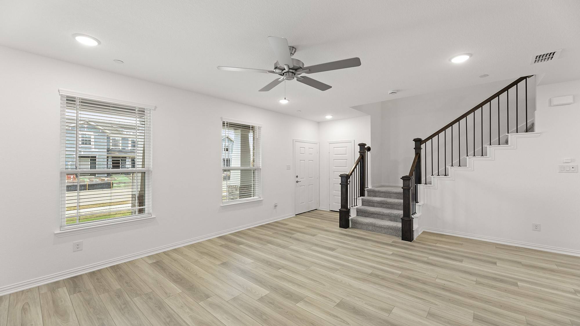 Heartland, TX 75114,3704 Star Mesa ST #12