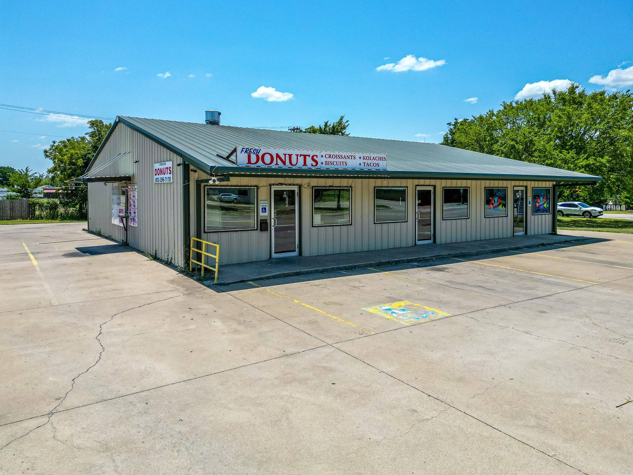 Kerens, TX 75144,100 NE 2nd ST #2 & 3