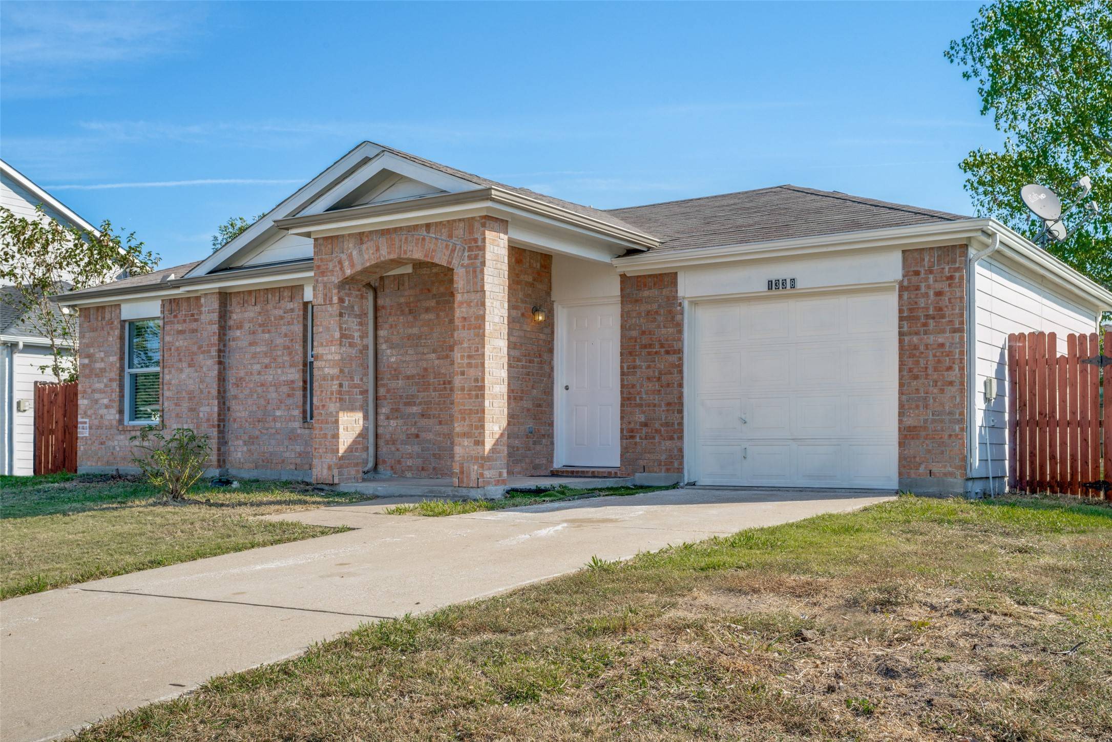 Dallas, TX 75217,1338 Hardned LN