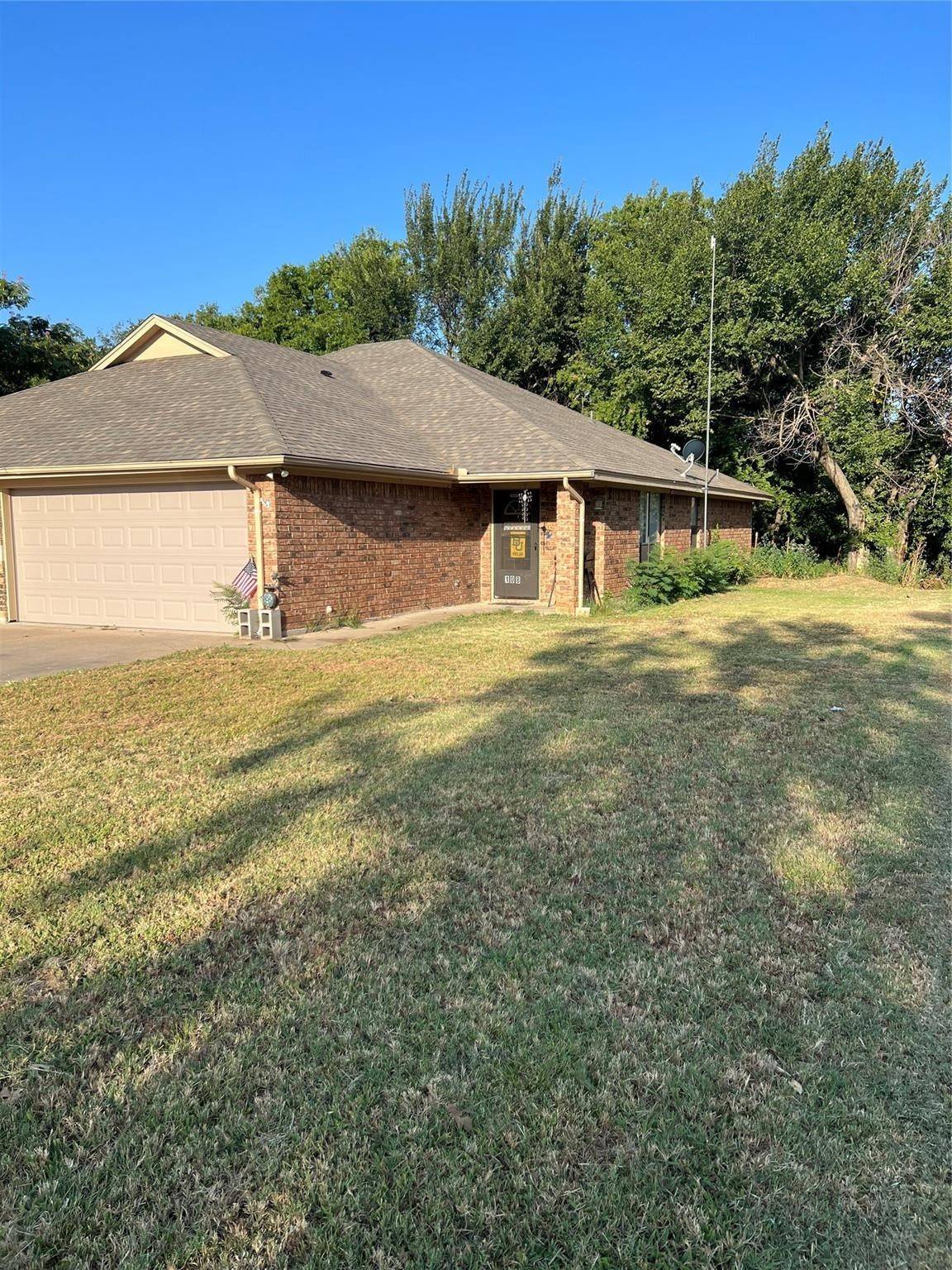 Joshua, TX 76058,108 Honey Bee DR