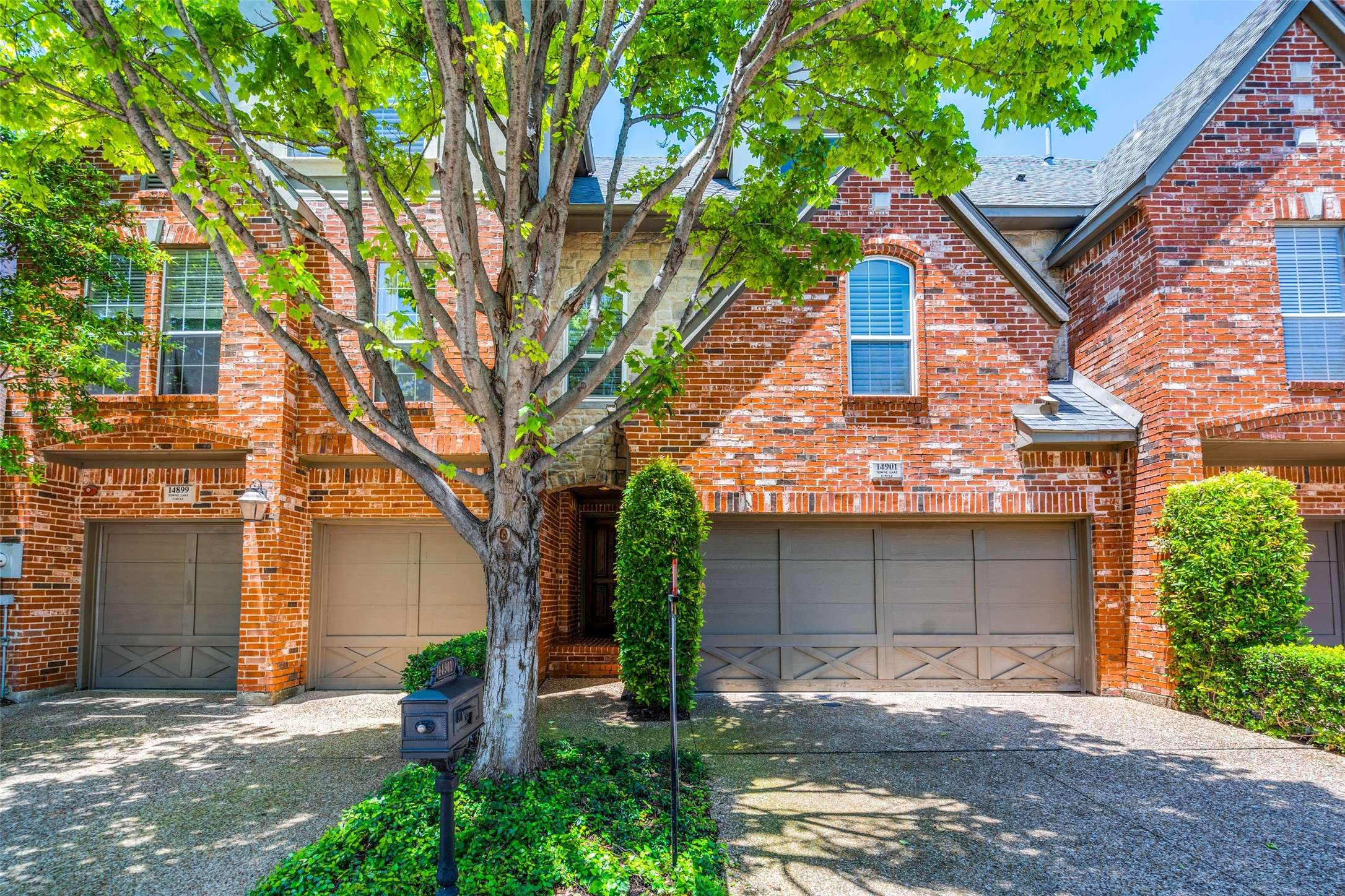 Addison, TX 75001,14901 Towne Lake CIR