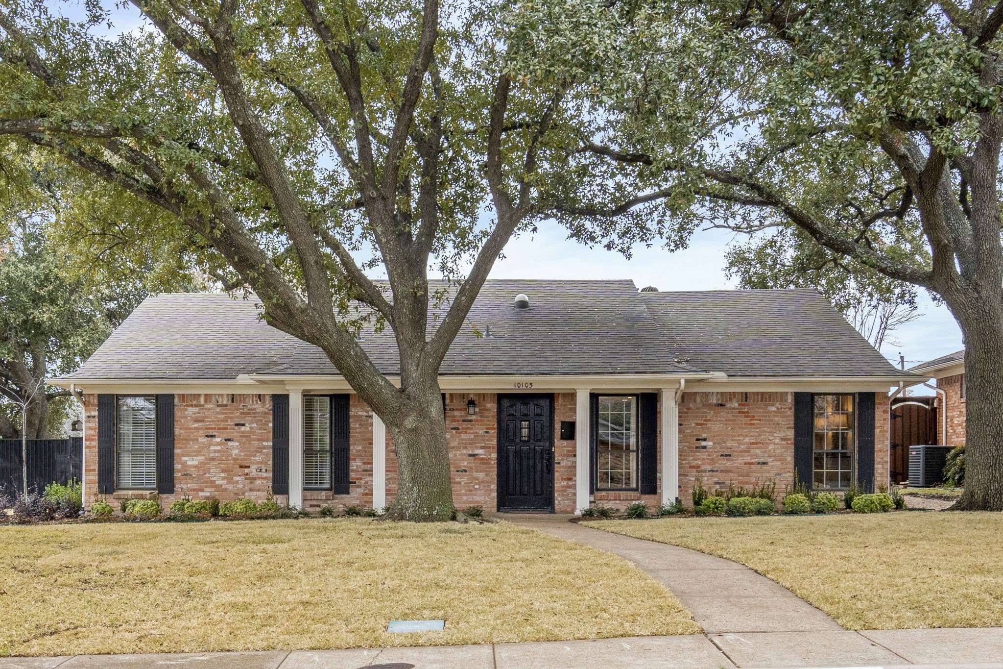 Dallas, TX 75238,10105 Coveridge DR