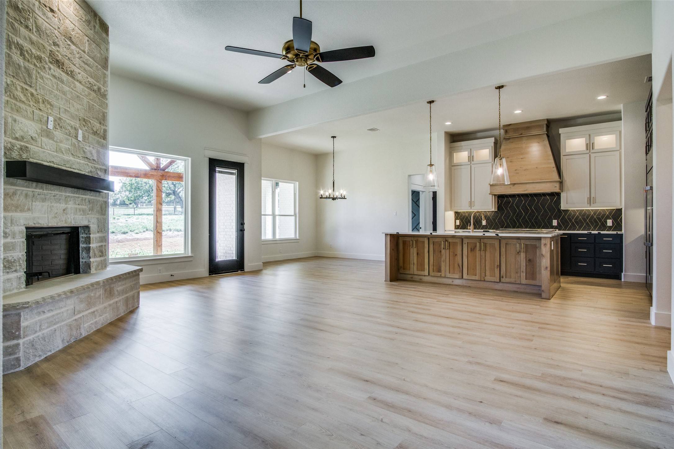 Weatherford, TX 76088,920 Adell RD