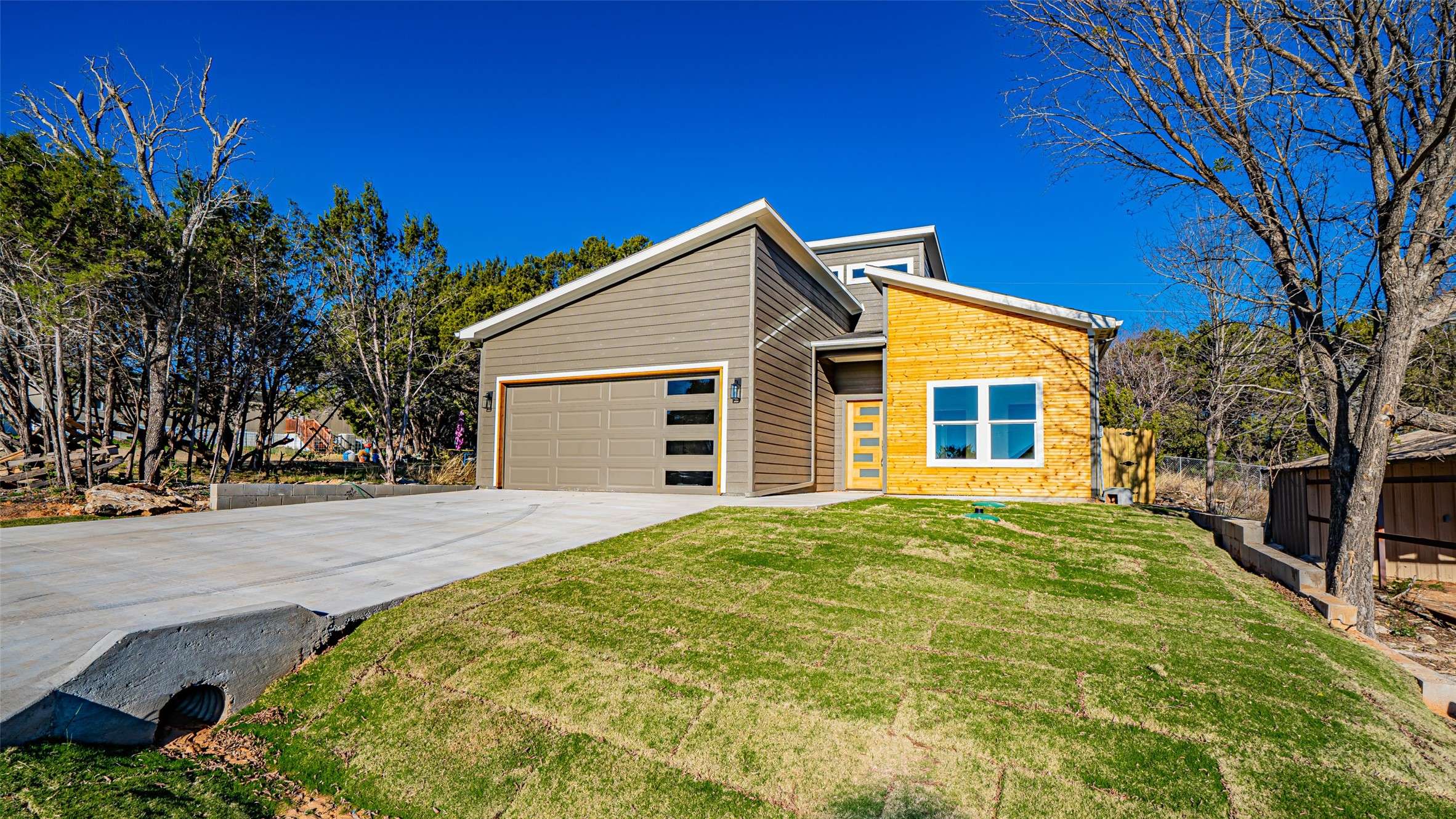 Granbury, TX 76048,3320 Brazos River DR