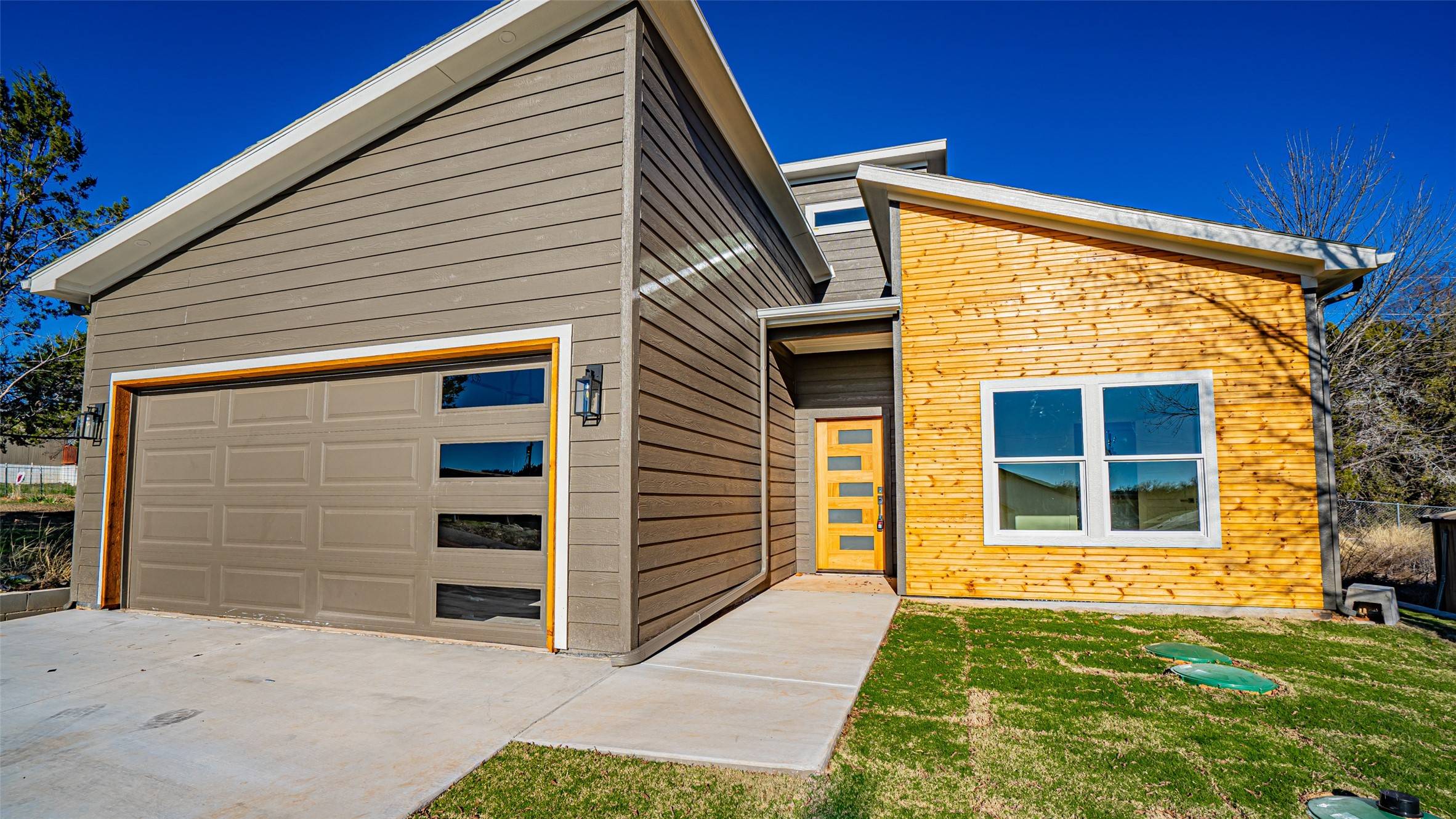 Granbury, TX 76048,3320 Brazos River DR