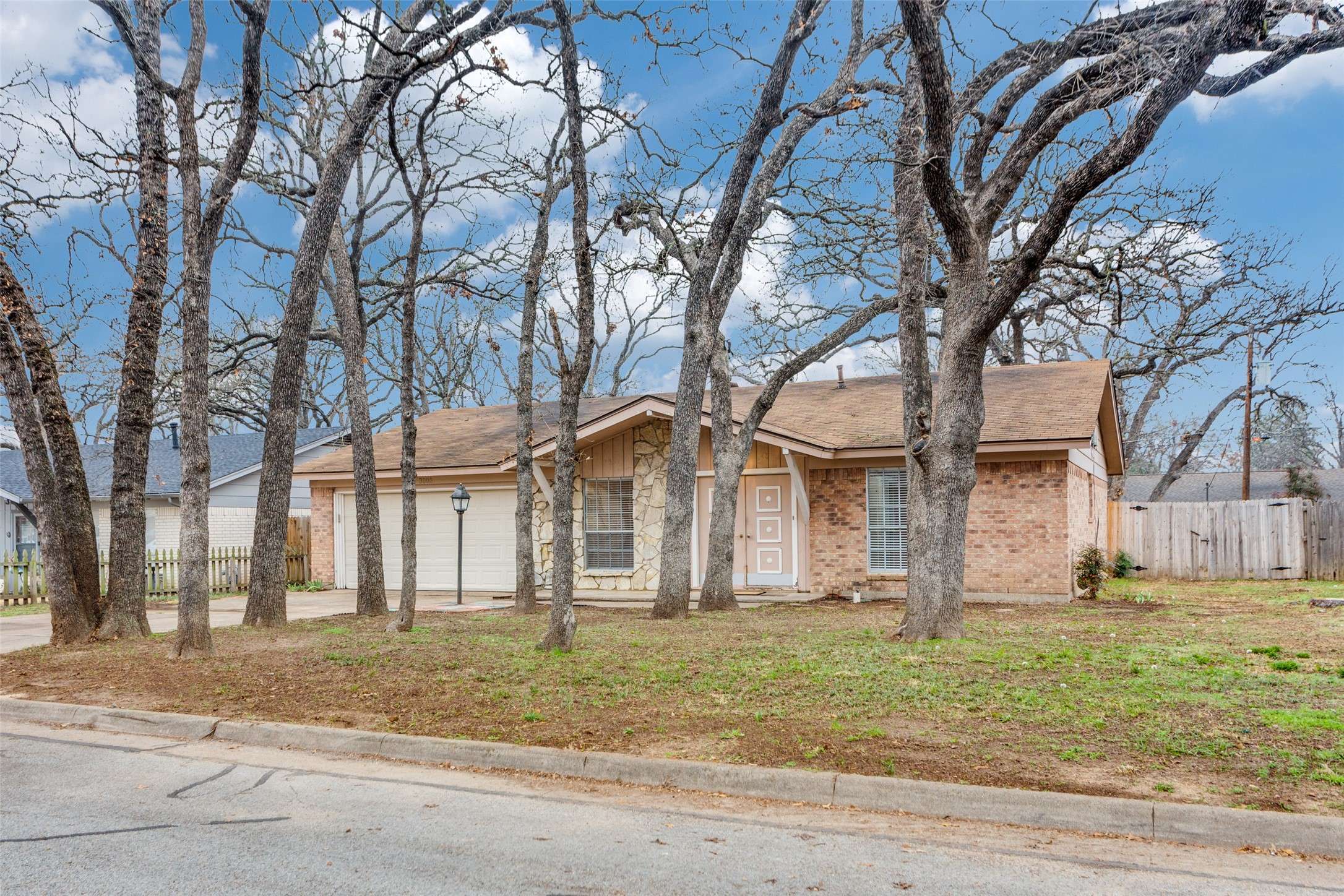 Arlington, TX 76013,3003 Mark DR