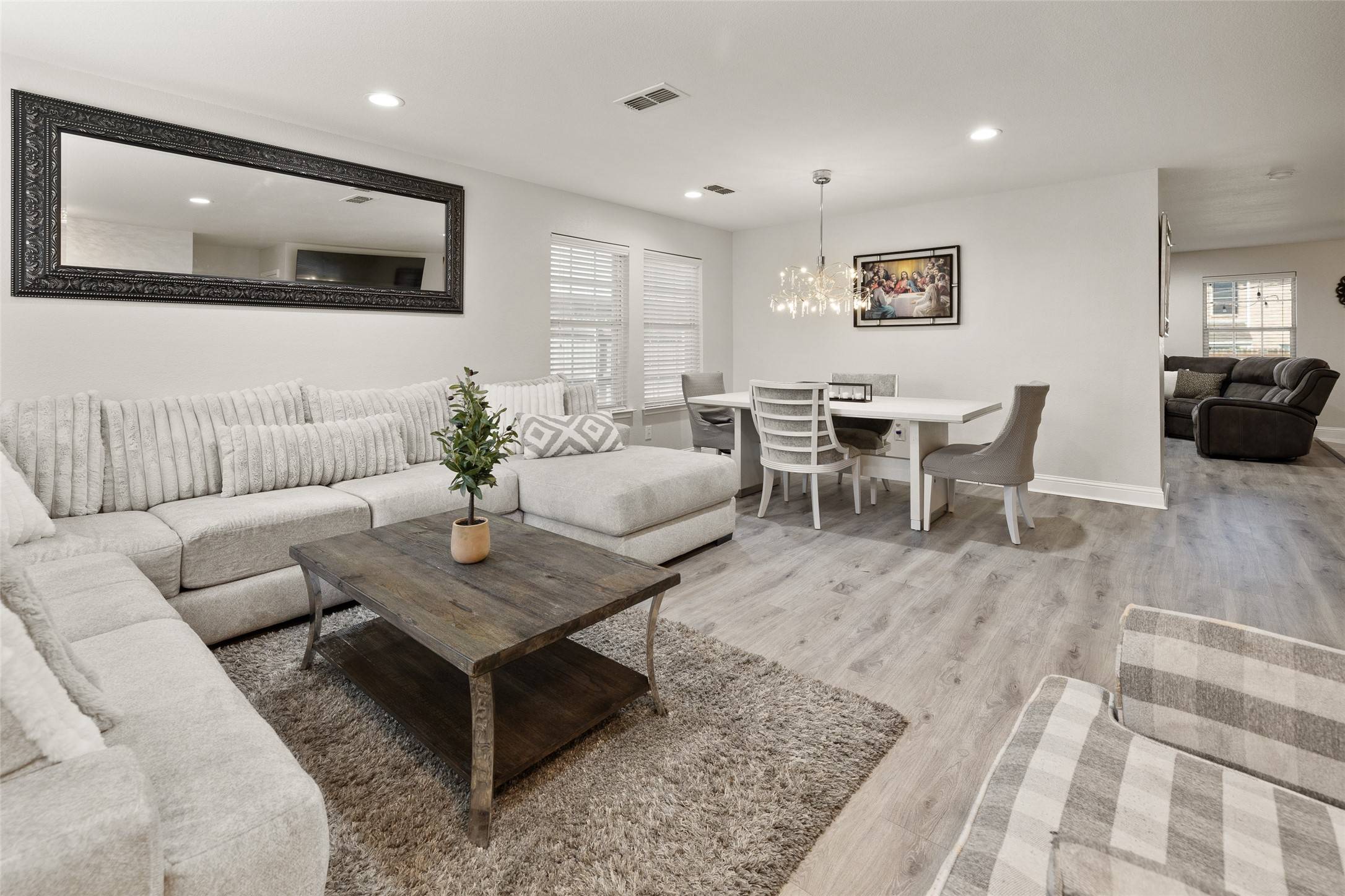 Euless, TX 76039,605 Midpark DR