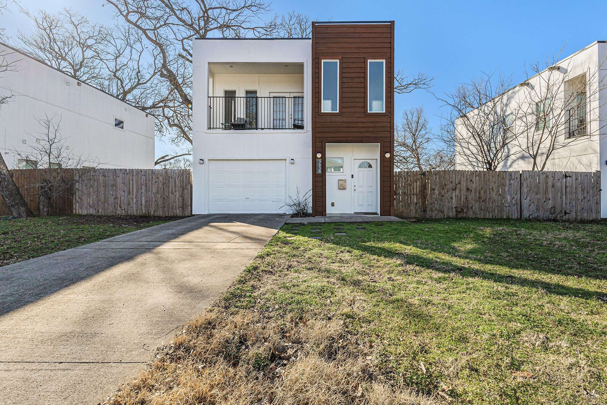 Dallas, TX 75212,3638 Bickers ST